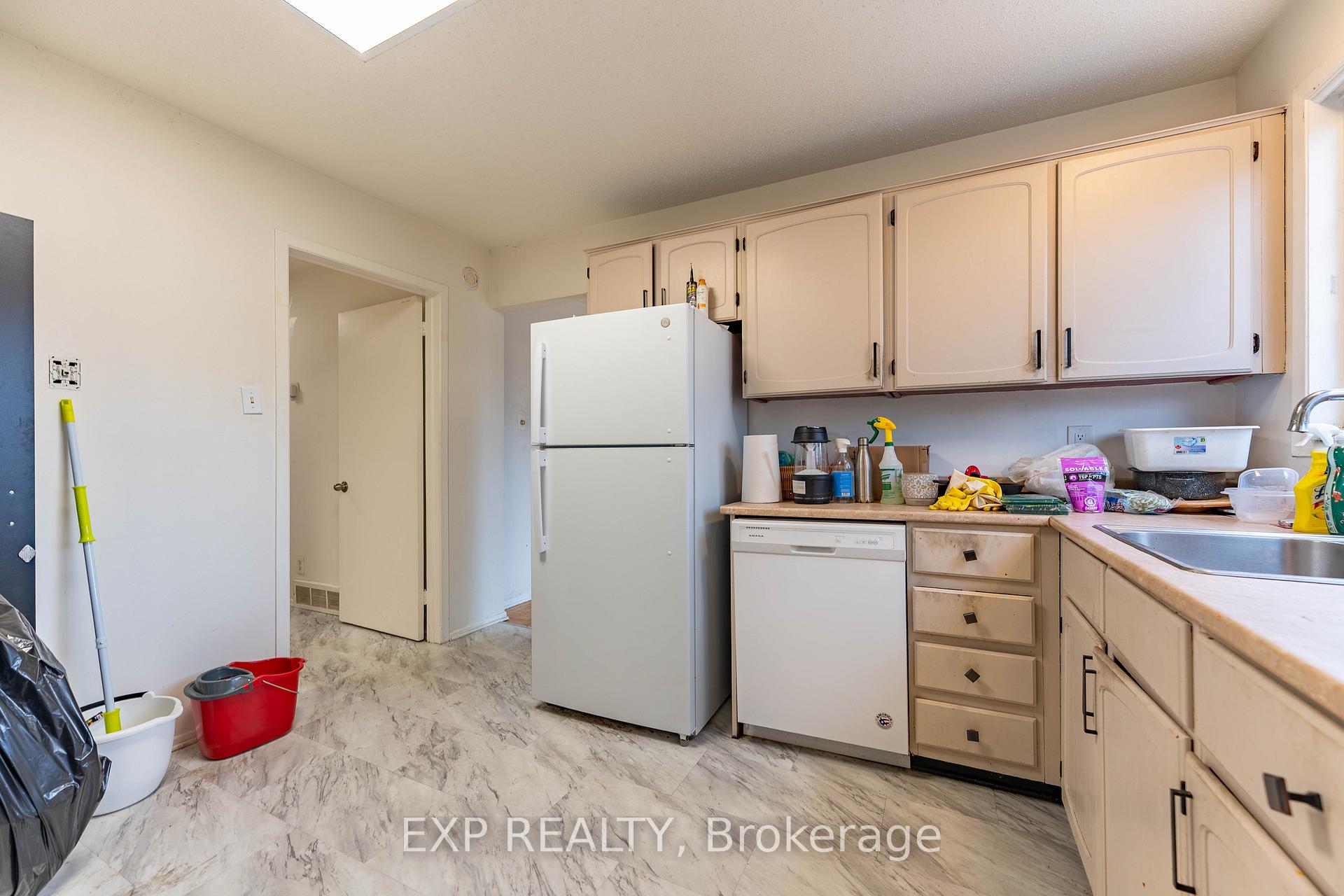 Photo 15 of Unit 5, 1661 Heron Road, Ottawa, Guildwood Estates - Urbandale Acres — HOMEH