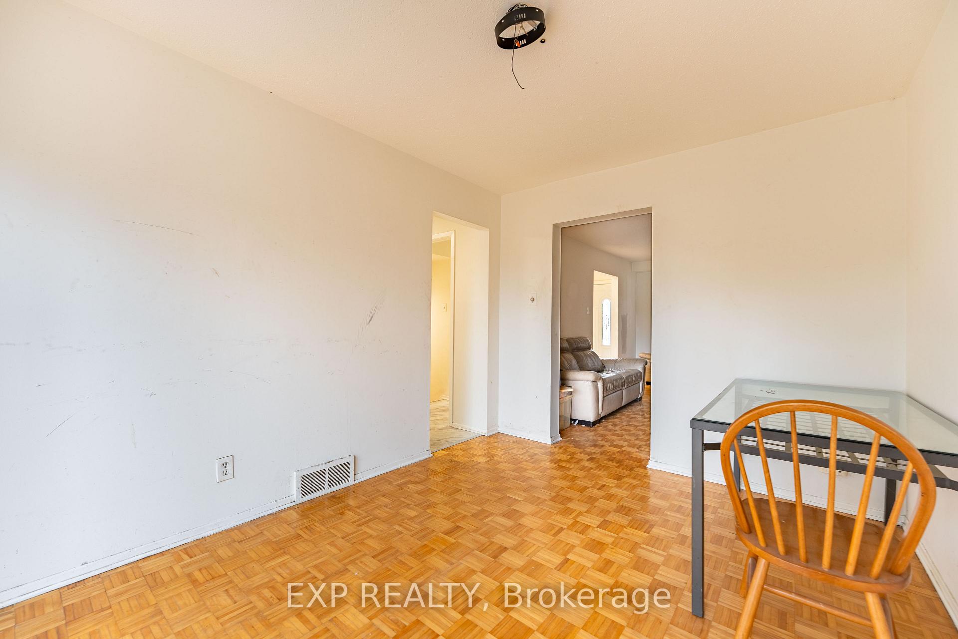 Photo 9 of Unit 5, 1661 Heron Road, Ottawa, Guildwood Estates - Urbandale Acres — HOMEH