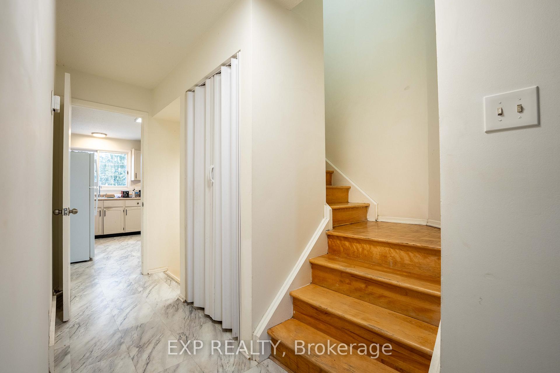 Photo 10 of Unit 5, 1661 Heron Road, Ottawa, Guildwood Estates - Urbandale Acres — HOMEH