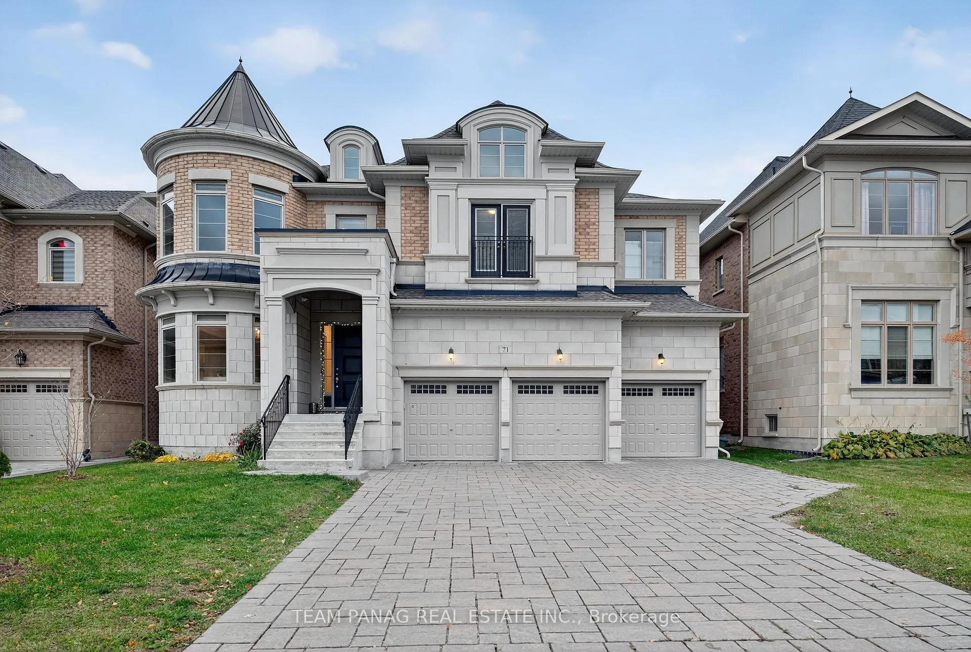 Photo 2 of 71 Nave Street, Vaughan, Kleinburg — HOMEH