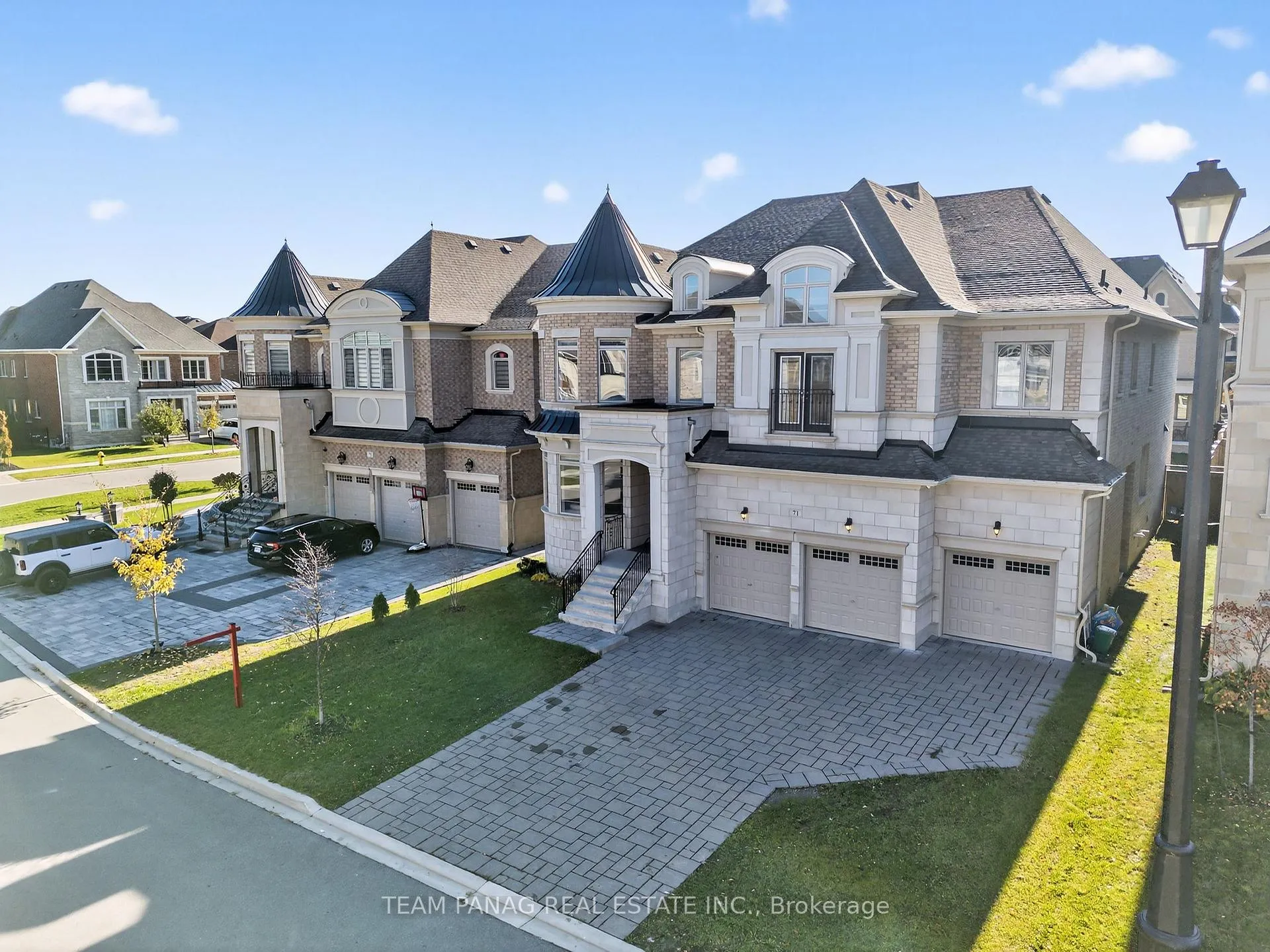 Photo 3 of 71 Nave Street, Vaughan, Kleinburg — HOMEH