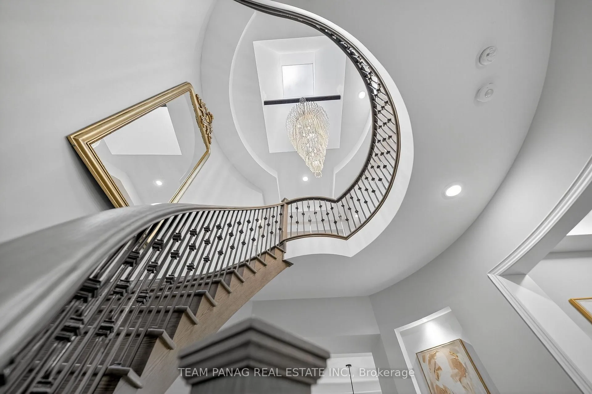 Photo 4 of 71 Nave Street, Vaughan, Kleinburg — HOMEH