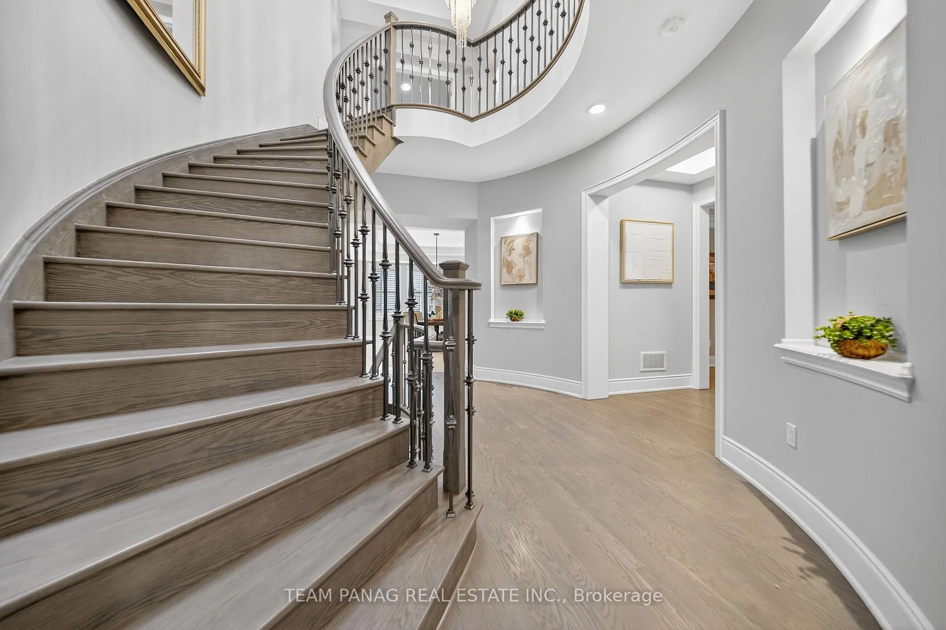 Photo 19 of 71 Nave Street, Vaughan, Kleinburg — HOMEH