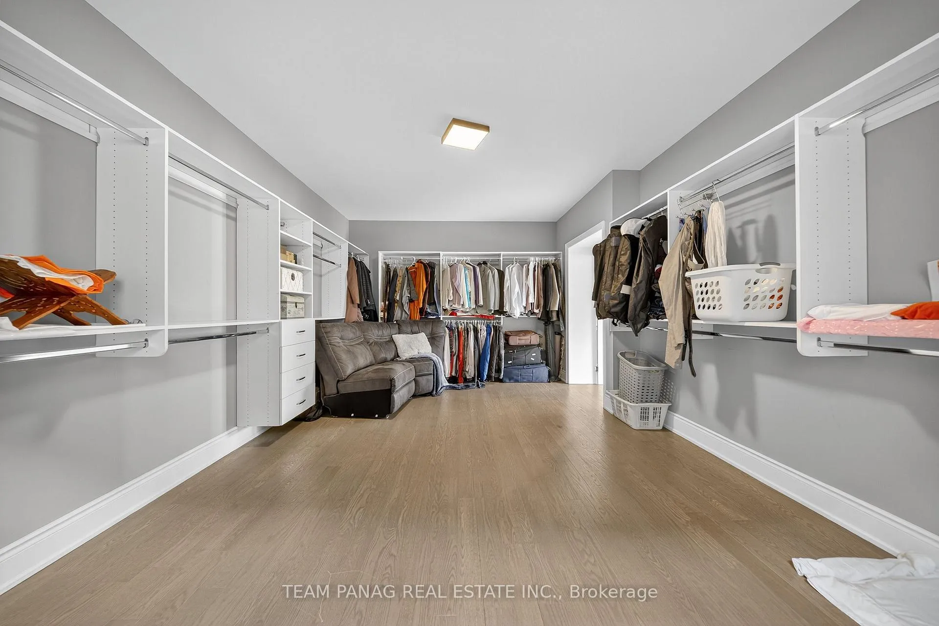 Photo 24 of 71 Nave Street, Vaughan, Kleinburg — HOMEH