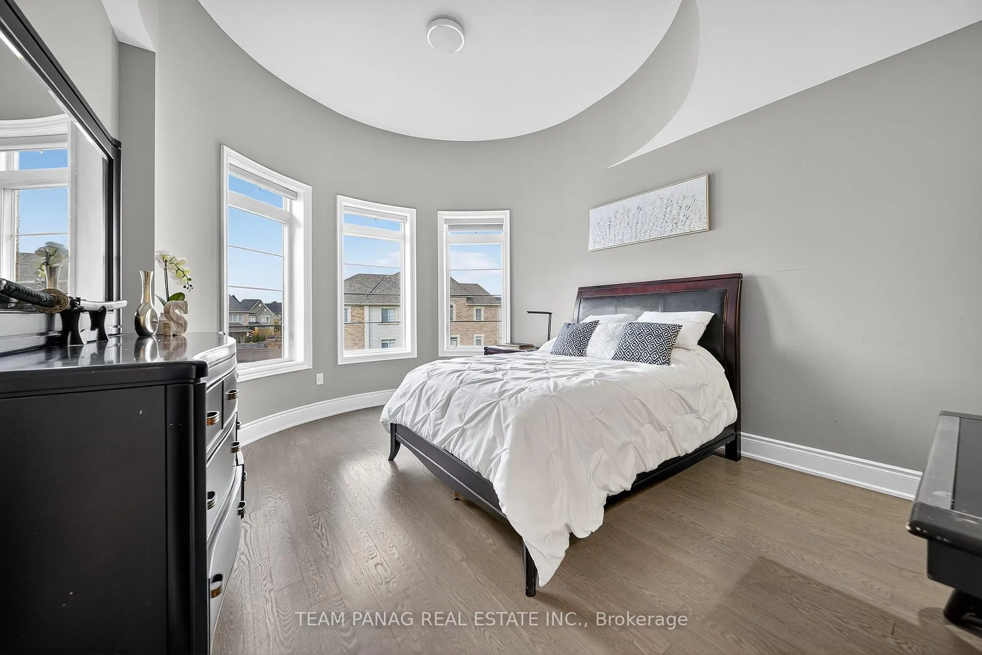 Photo 31 of 71 Nave Street, Vaughan, Kleinburg — HOMEH