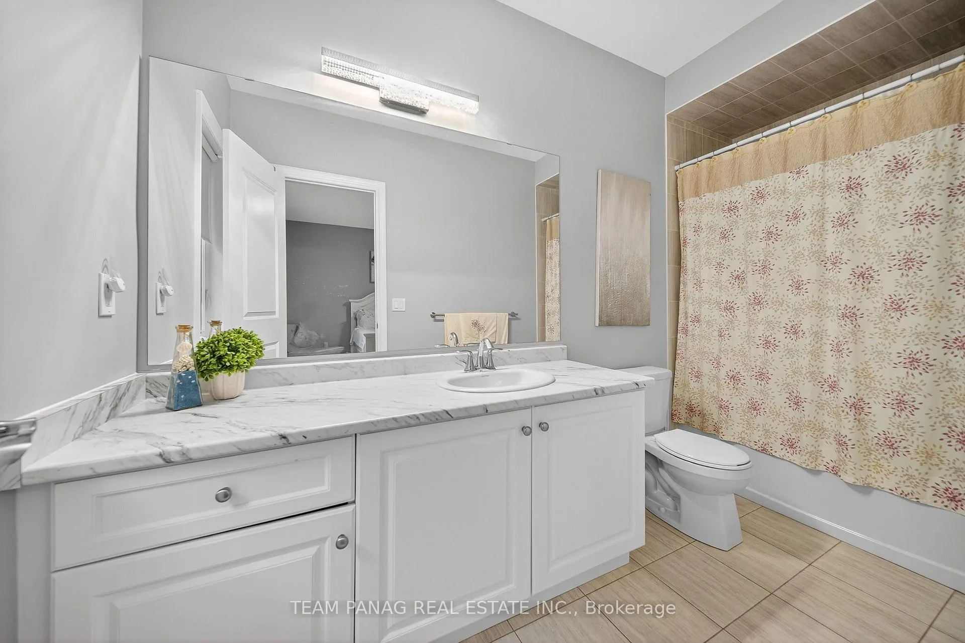Photo 34 of 71 Nave Street, Vaughan, Kleinburg — HOMEH