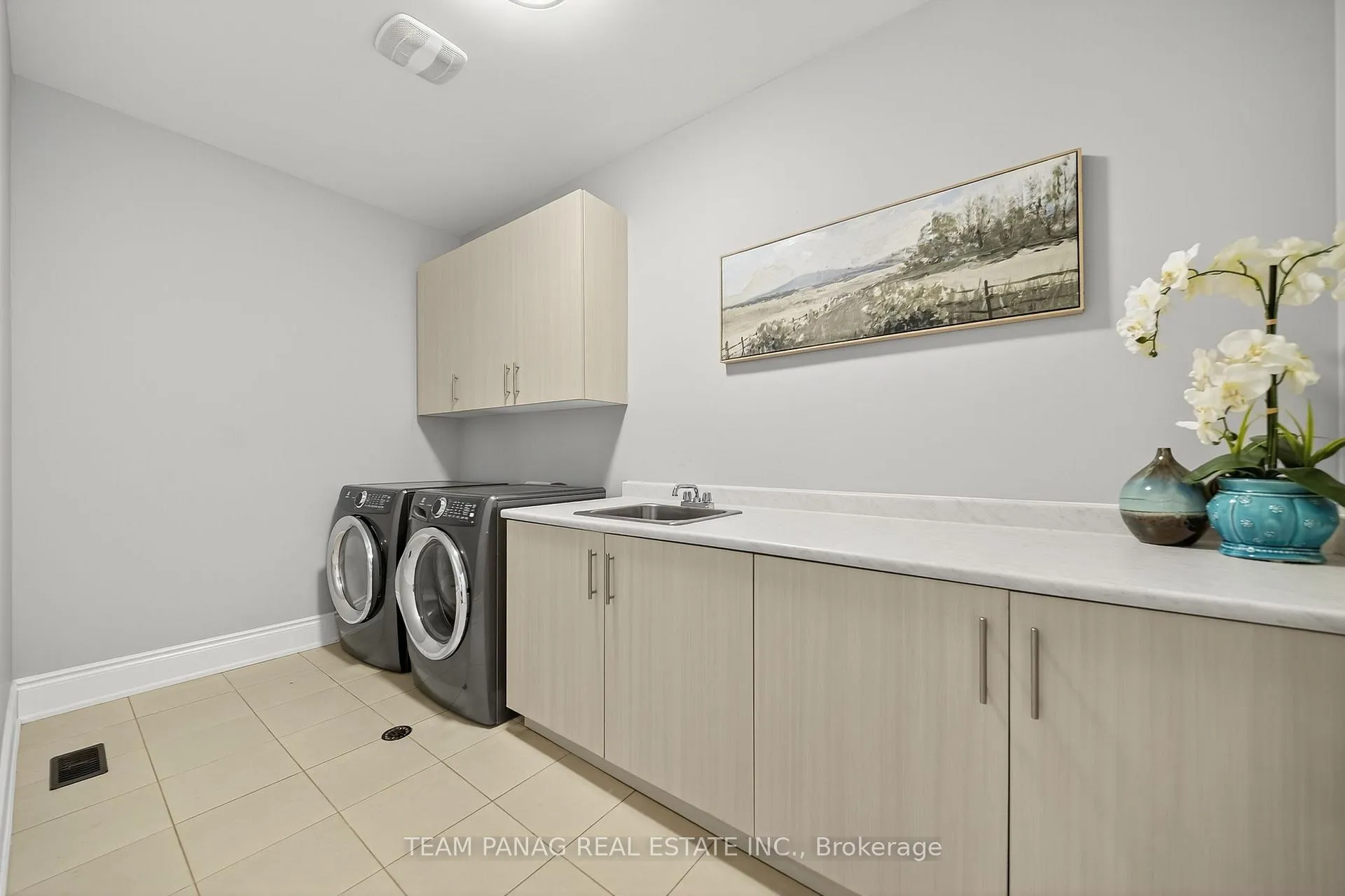 Photo 37 of 71 Nave Street, Vaughan, Kleinburg — HOMEH