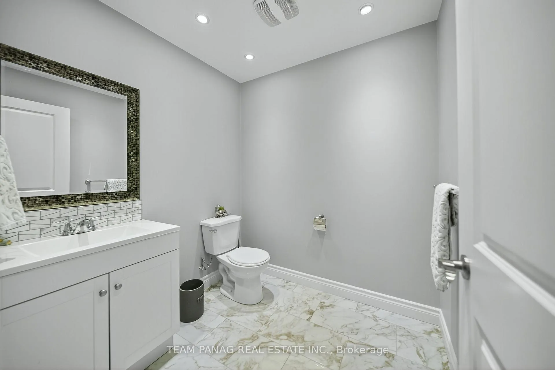 Photo 40 of 71 Nave Street, Vaughan, Kleinburg — HOMEH