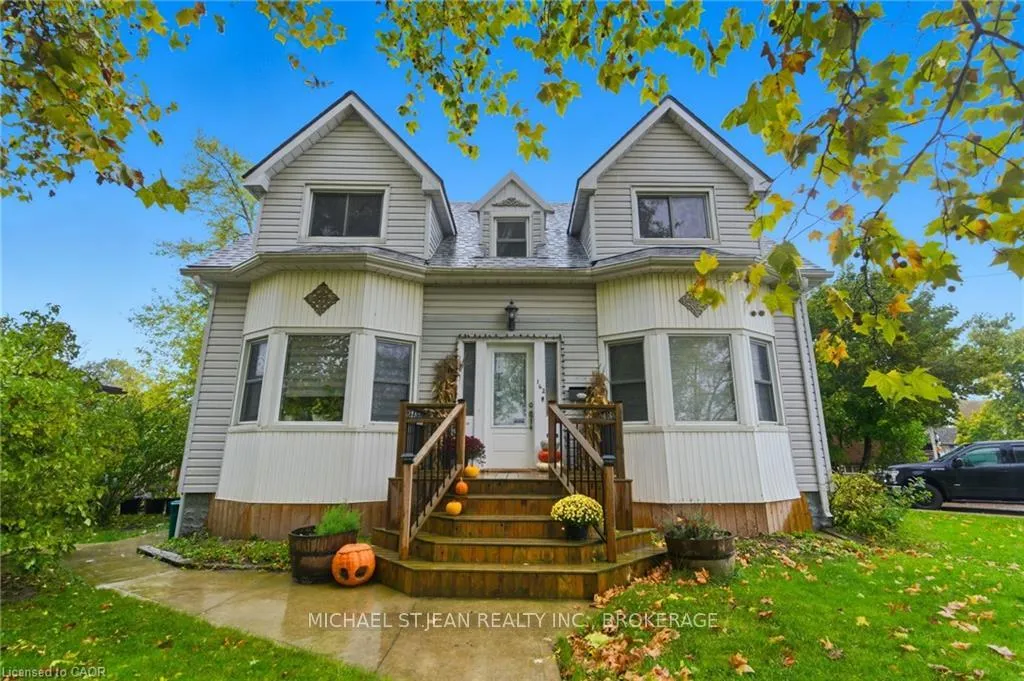 Photo 2 of 162 St. George Street, Welland, Broadway — HOMEH