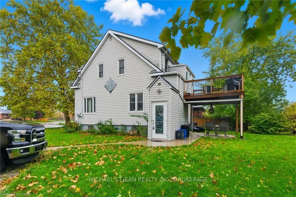 Photo 6 of 162 St. George Street, Welland, Broadway — HOMEH