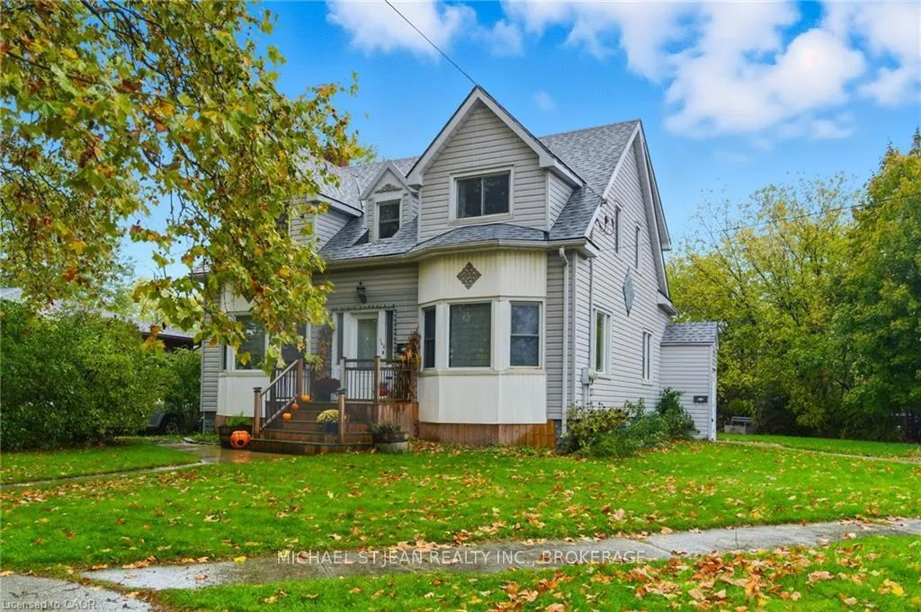 Photo 7 of 162 St. George Street, Welland, Broadway — HOMEH