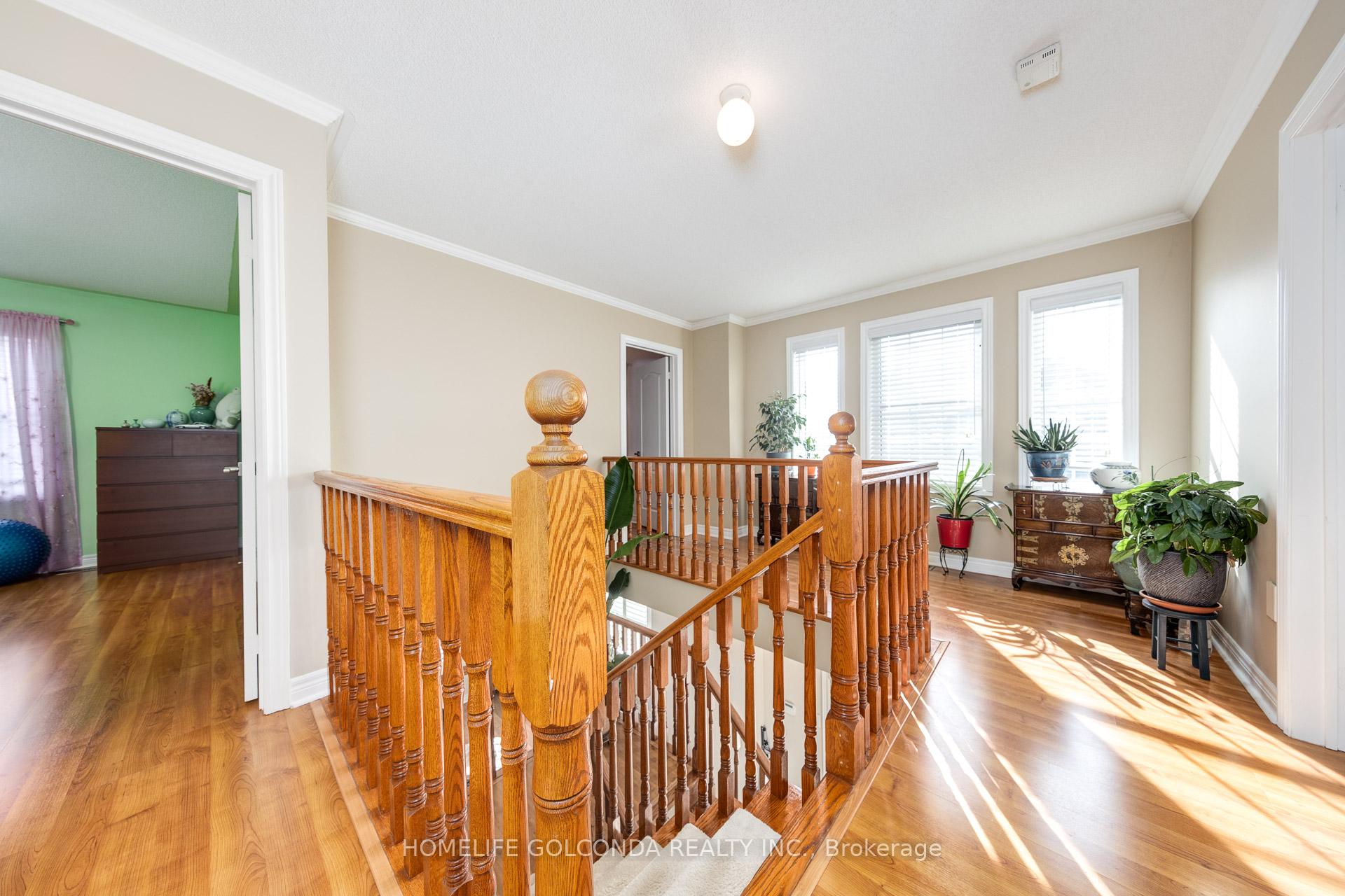 Photo 14 of 77 Arco Circle, Vaughan, Maple — HOMEH