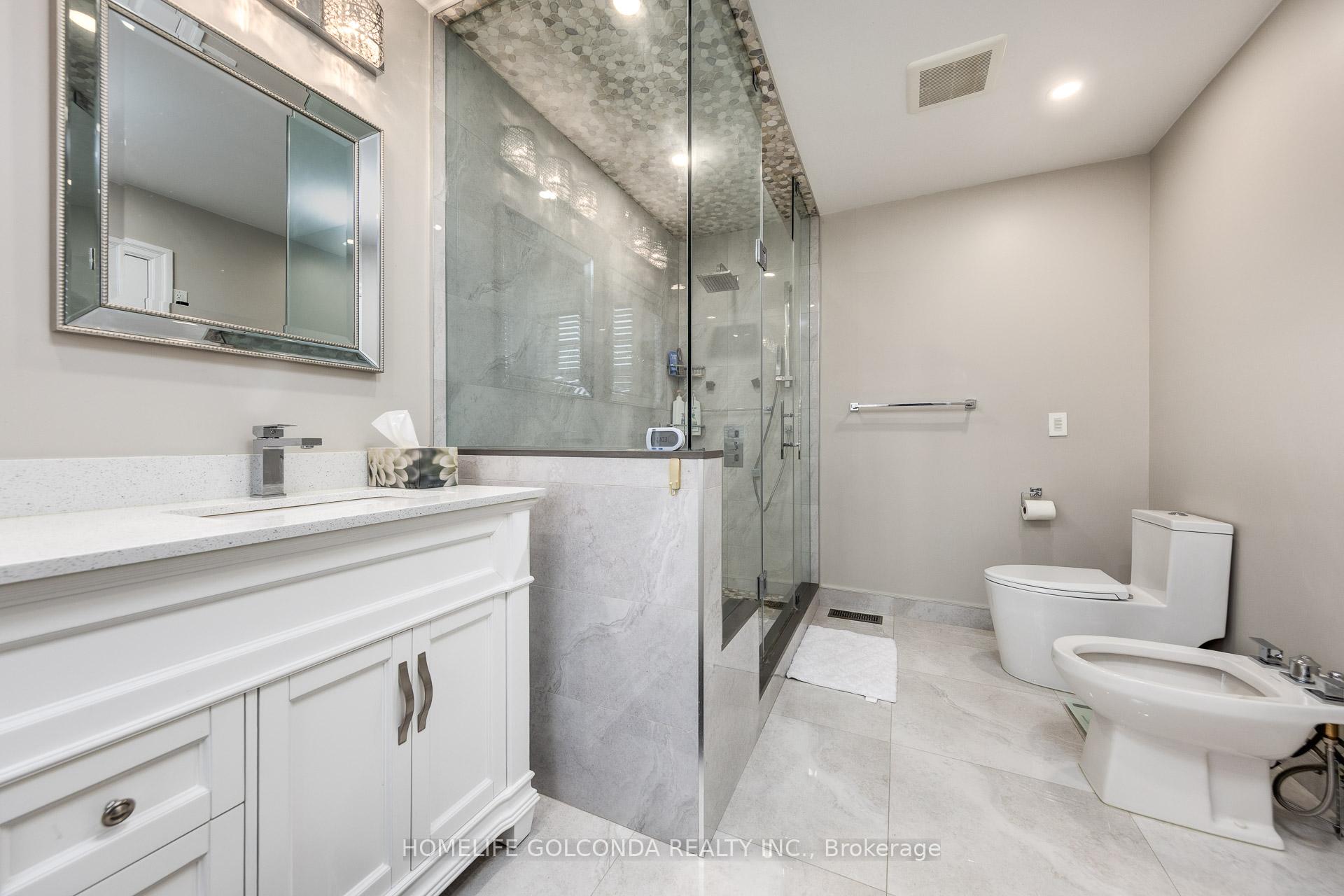 Photo 18 of 77 Arco Circle, Vaughan, Maple — HOMEH