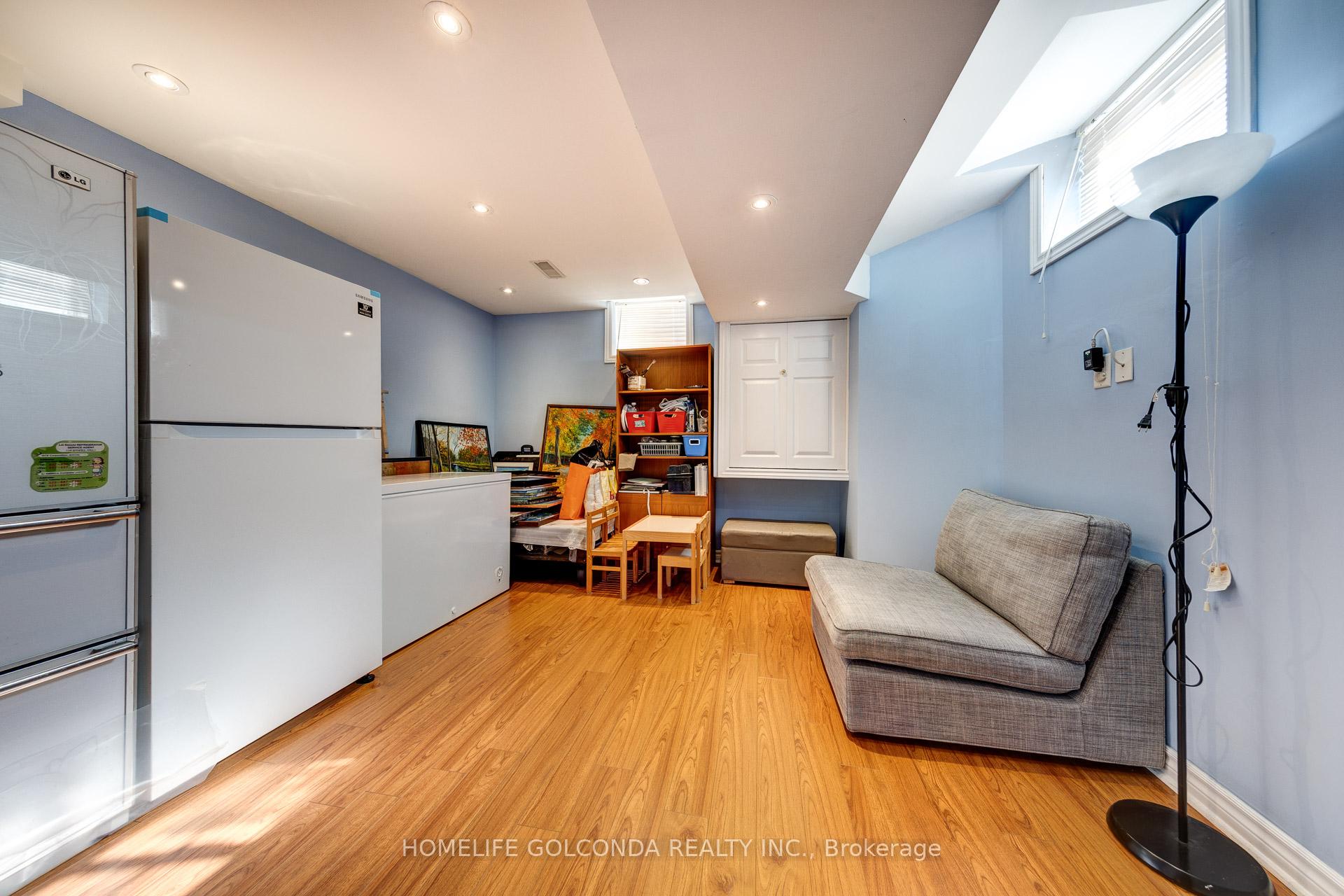 Photo 26 of 77 Arco Circle, Vaughan, Maple — HOMEH