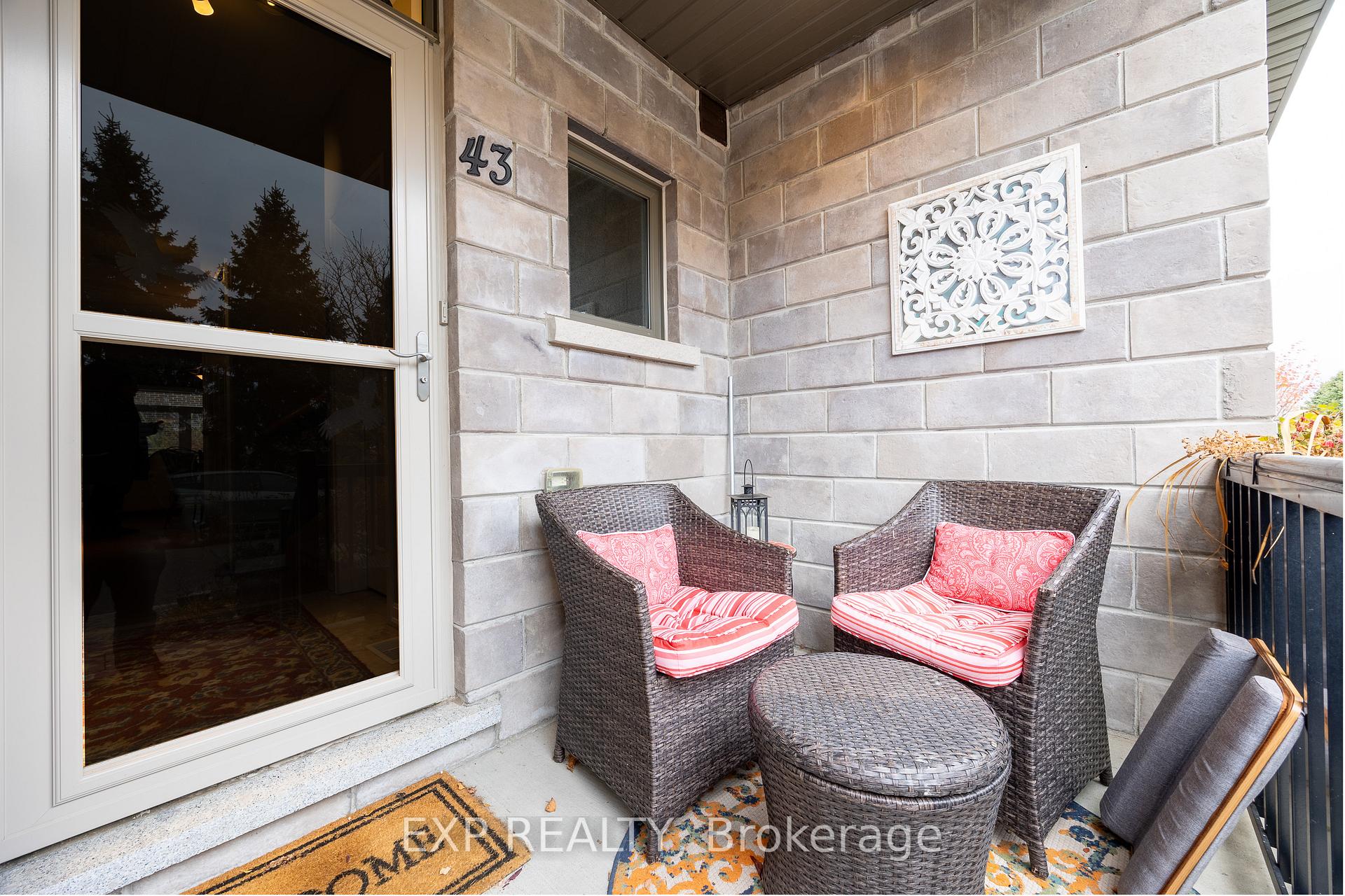 Photo 5 of 43 Longshore Way, Whitby, Port Whitby — HOMEH