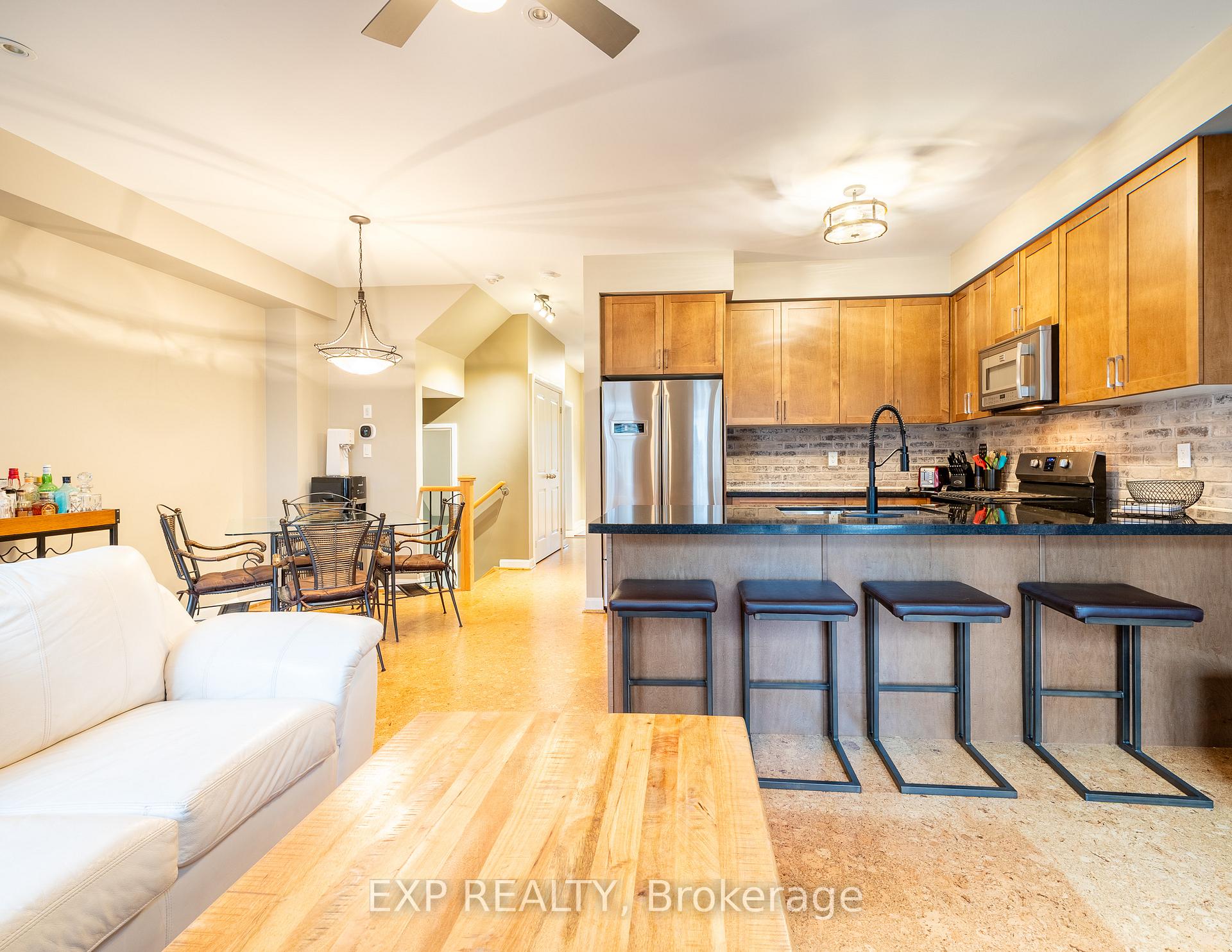 Photo 10 of 43 Longshore Way, Whitby, Port Whitby — HOMEH