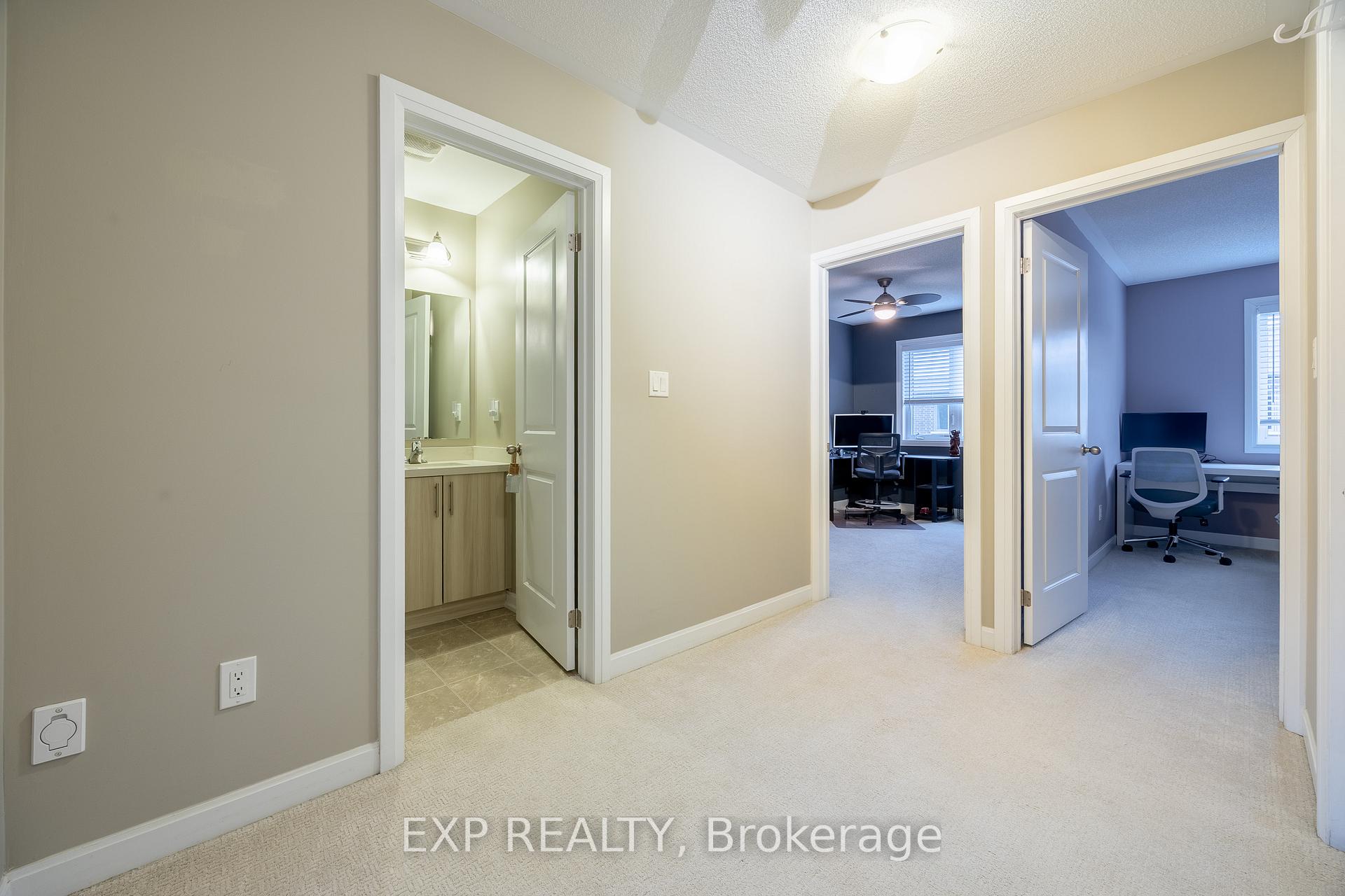 Photo 20 of 43 Longshore Way, Whitby, Port Whitby — HOMEH