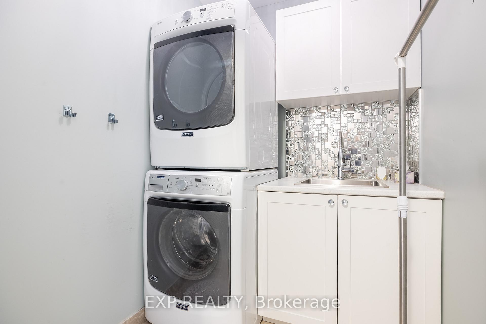Photo 26 of 43 Longshore Way, Whitby, Port Whitby — HOMEH