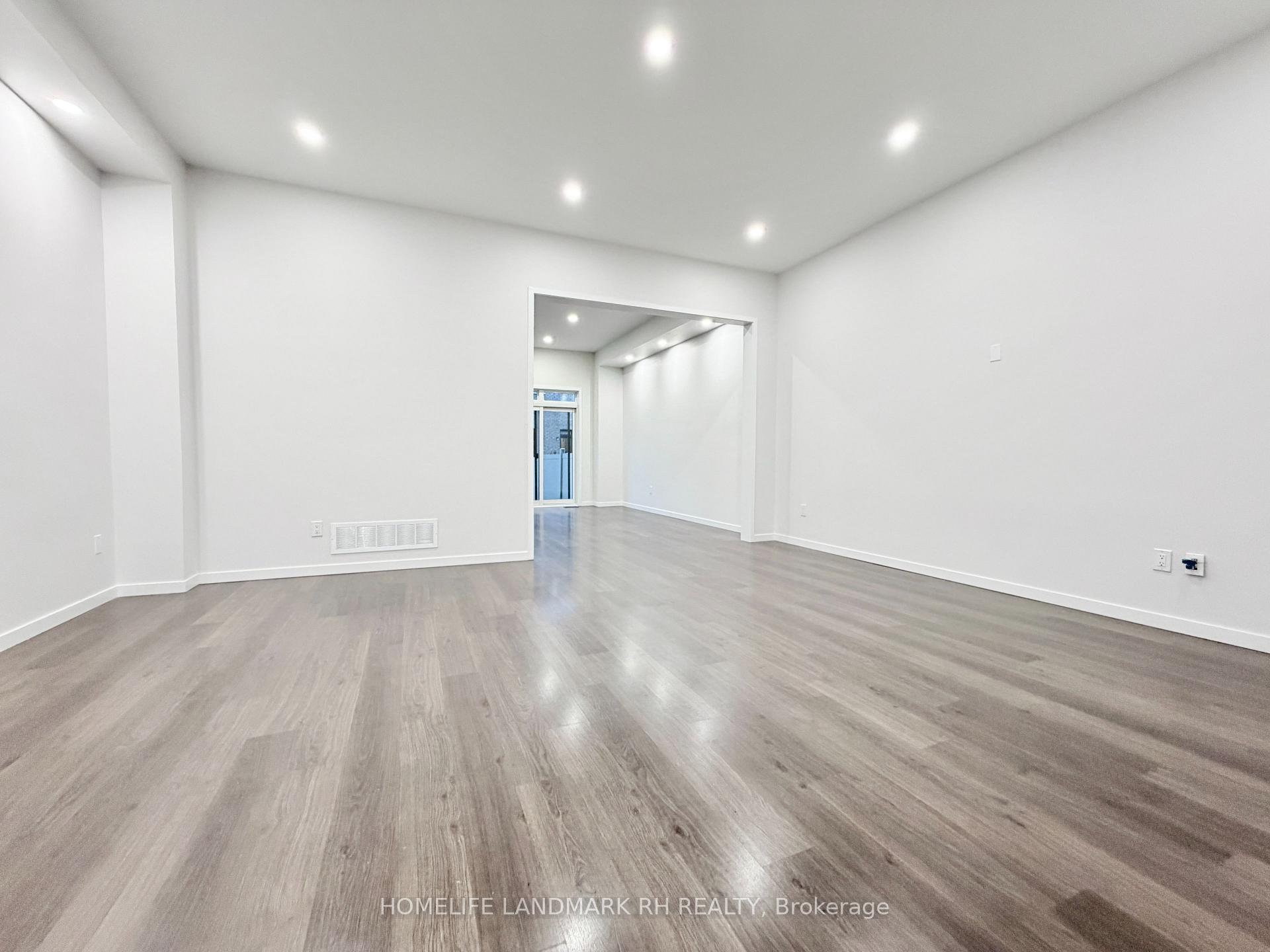 Photo 4 of 219 Elyse Court, Aurora, Bayview Wellington — HOMEH