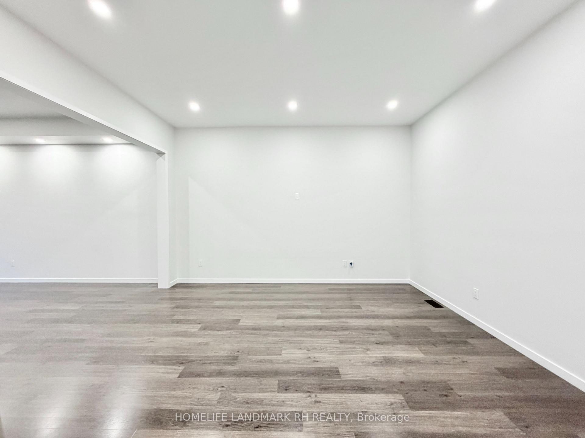 Photo 7 of 219 Elyse Court, Aurora, Bayview Wellington — HOMEH