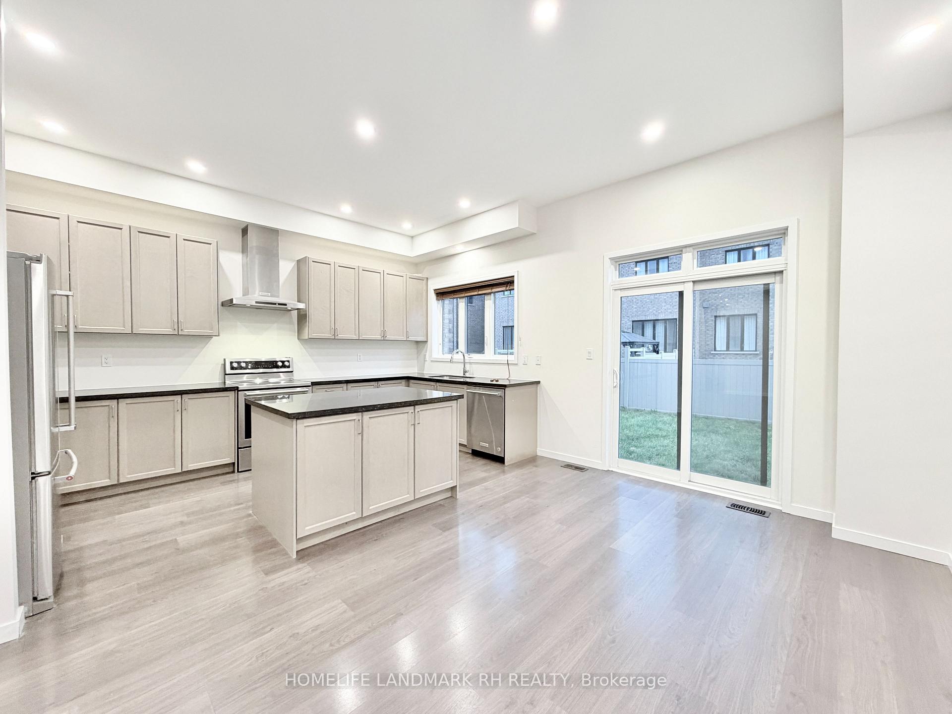 Photo 12 of 219 Elyse Court, Aurora, Bayview Wellington — HOMEH