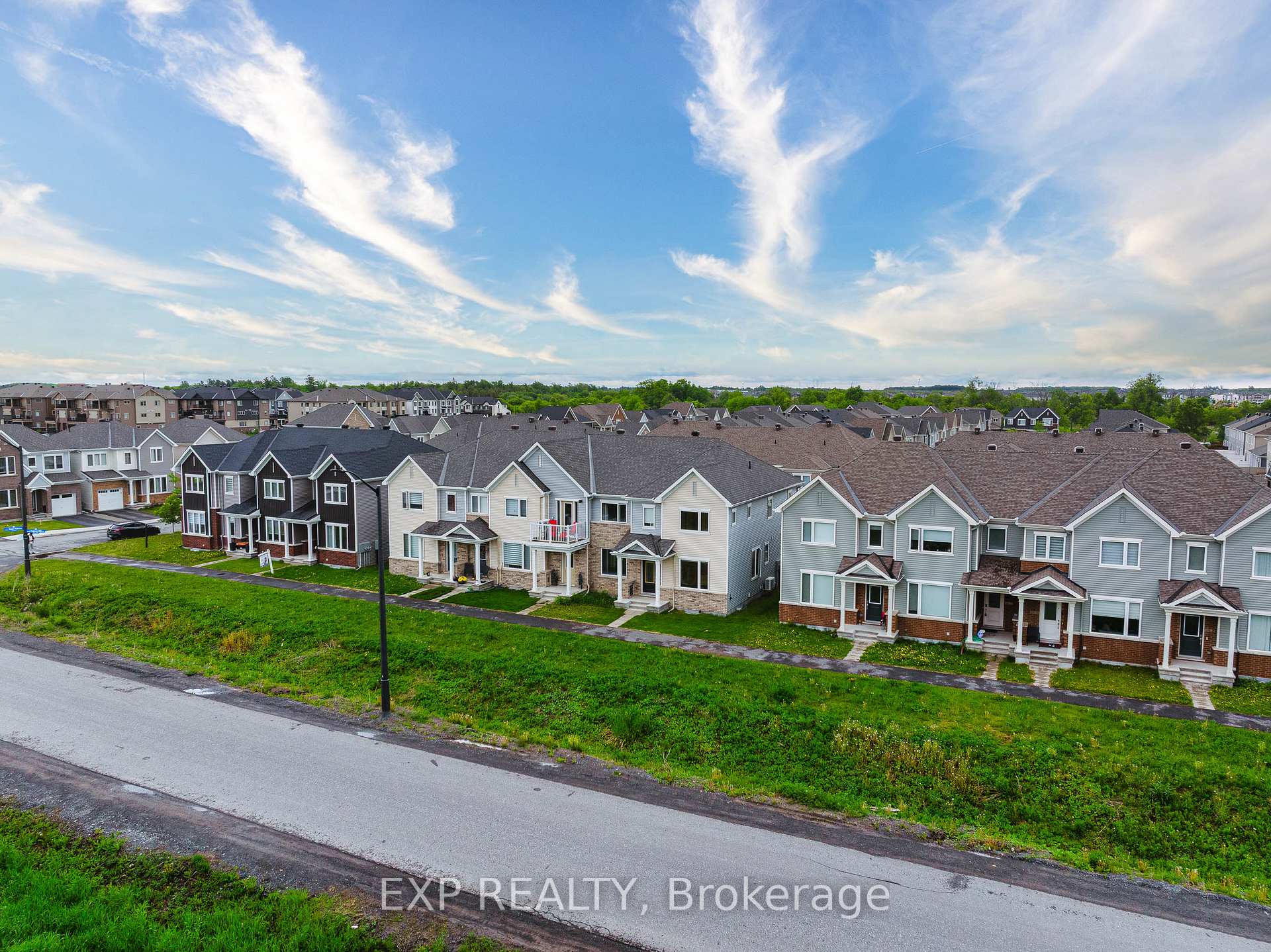 Photo 11 of 1082 Chapman Mills Drive, Ottawa, Barrhaven - Heritage Park — HOMEH