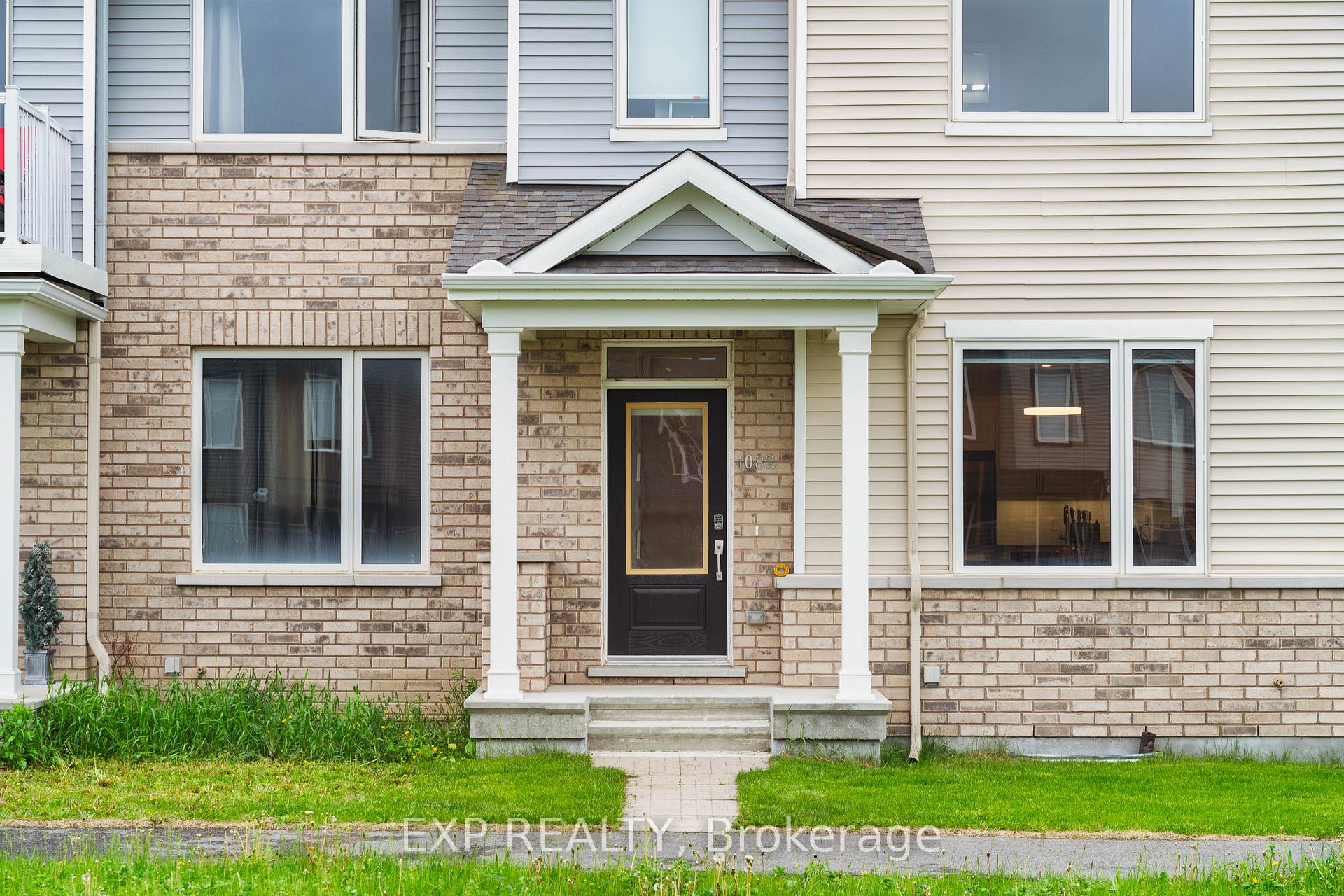 Photo 4 of 1082 Chapman Mills Drive, Ottawa, Barrhaven - Heritage Park — HOMEH