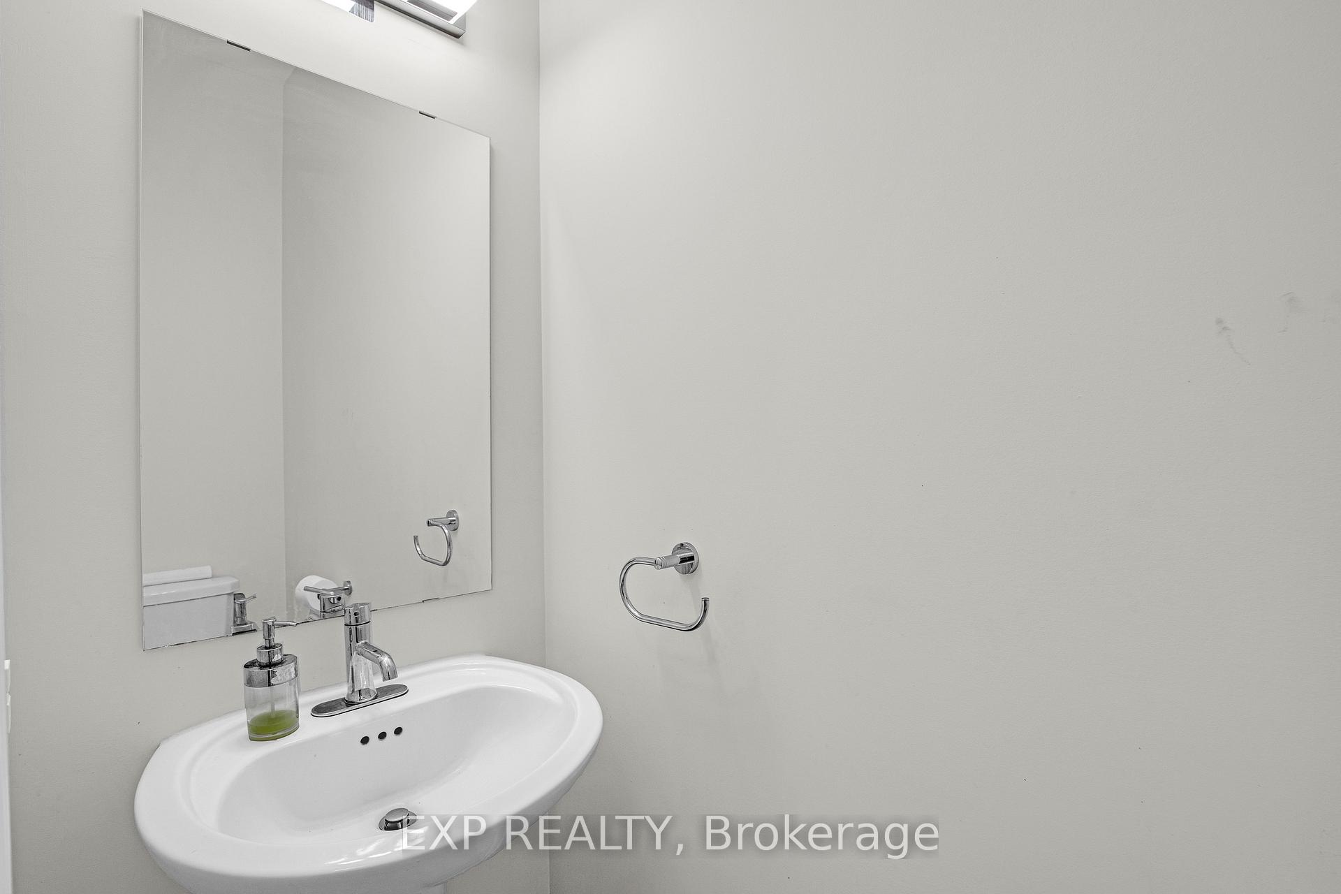 Photo 15 of 1082 Chapman Mills Drive, Ottawa, Barrhaven - Heritage Park — HOMEH