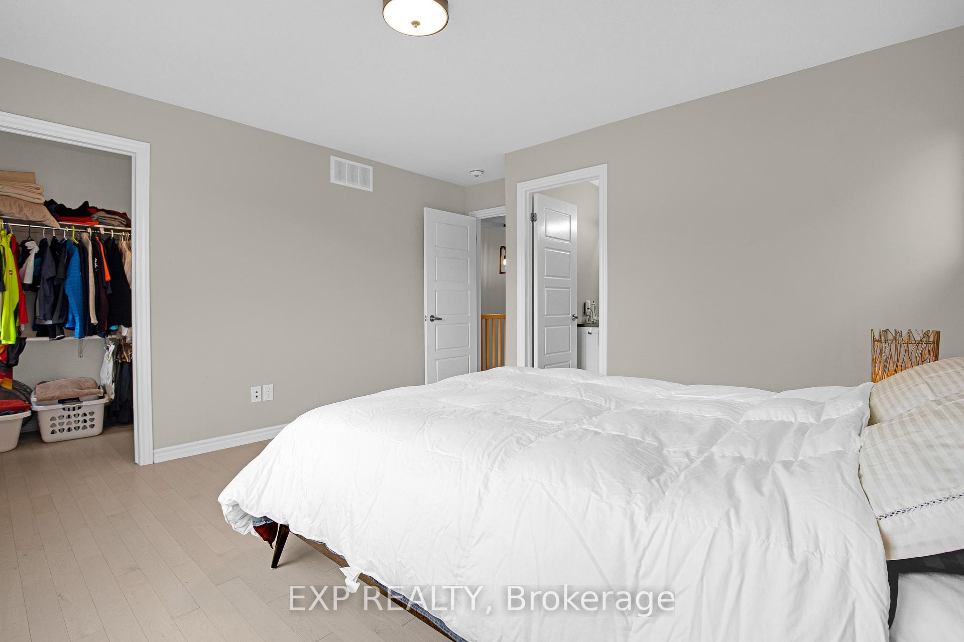Photo 21 of 1082 Chapman Mills Drive, Ottawa, Barrhaven - Heritage Park — HOMEH