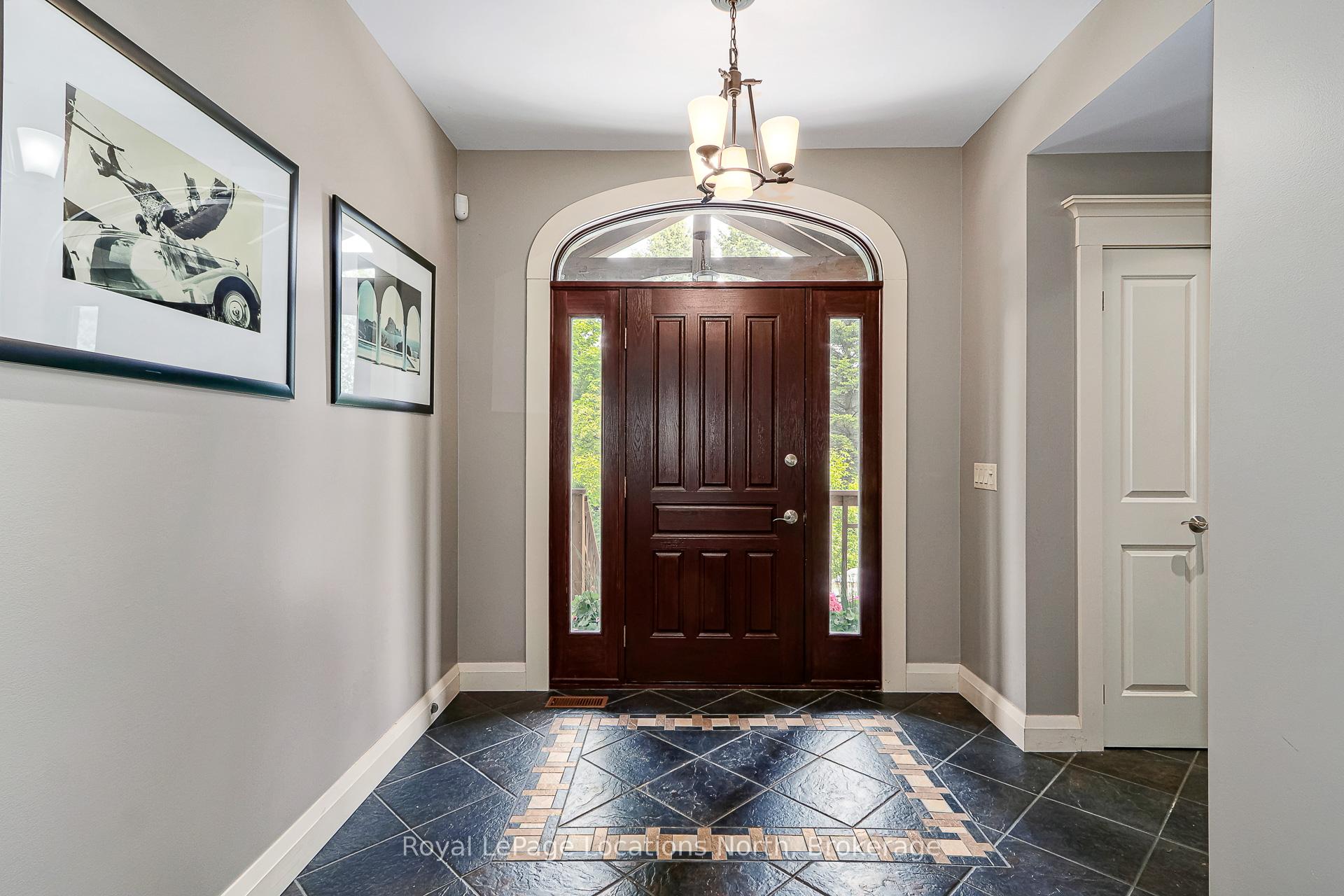 Photo 4 of 169 Aspen Way, Blue Mountains — HOMEH