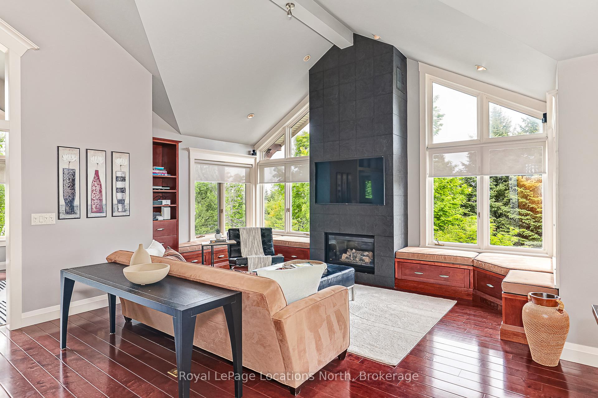 Photo 11 of 169 Aspen Way, Blue Mountains — HOMEH