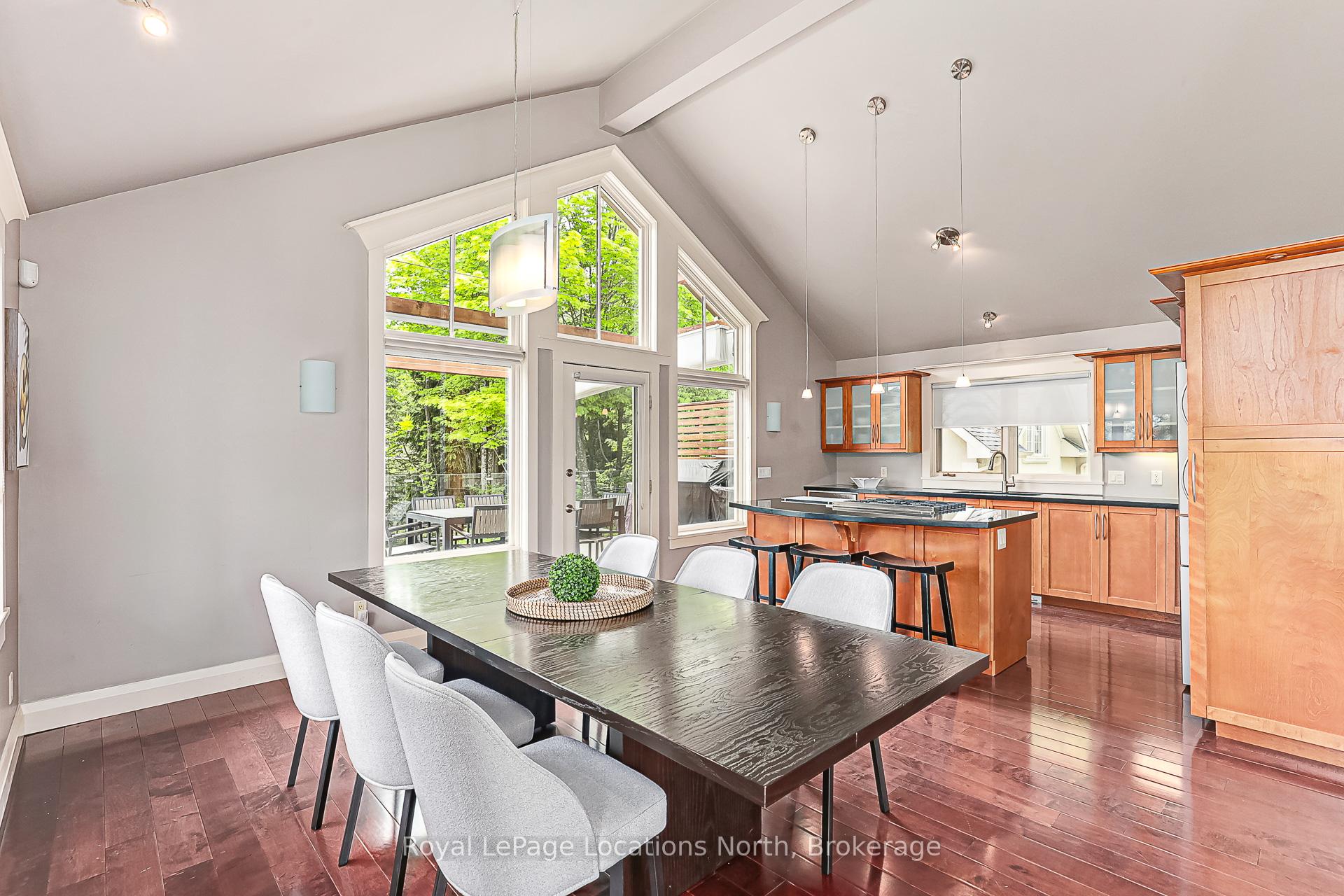 Photo 12 of 169 Aspen Way, Blue Mountains — HOMEH