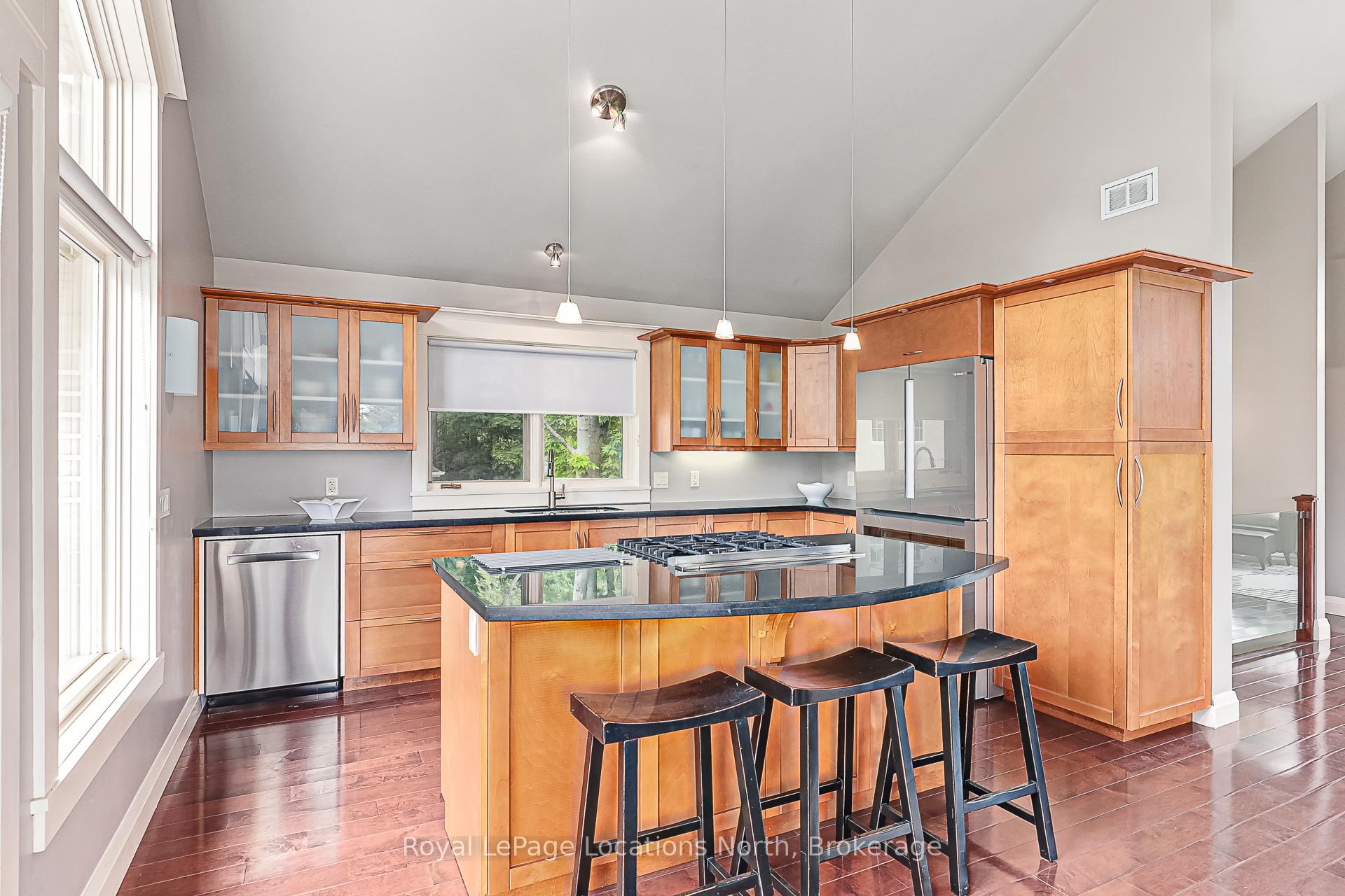 Photo 14 of 169 Aspen Way, Blue Mountains — HOMEH