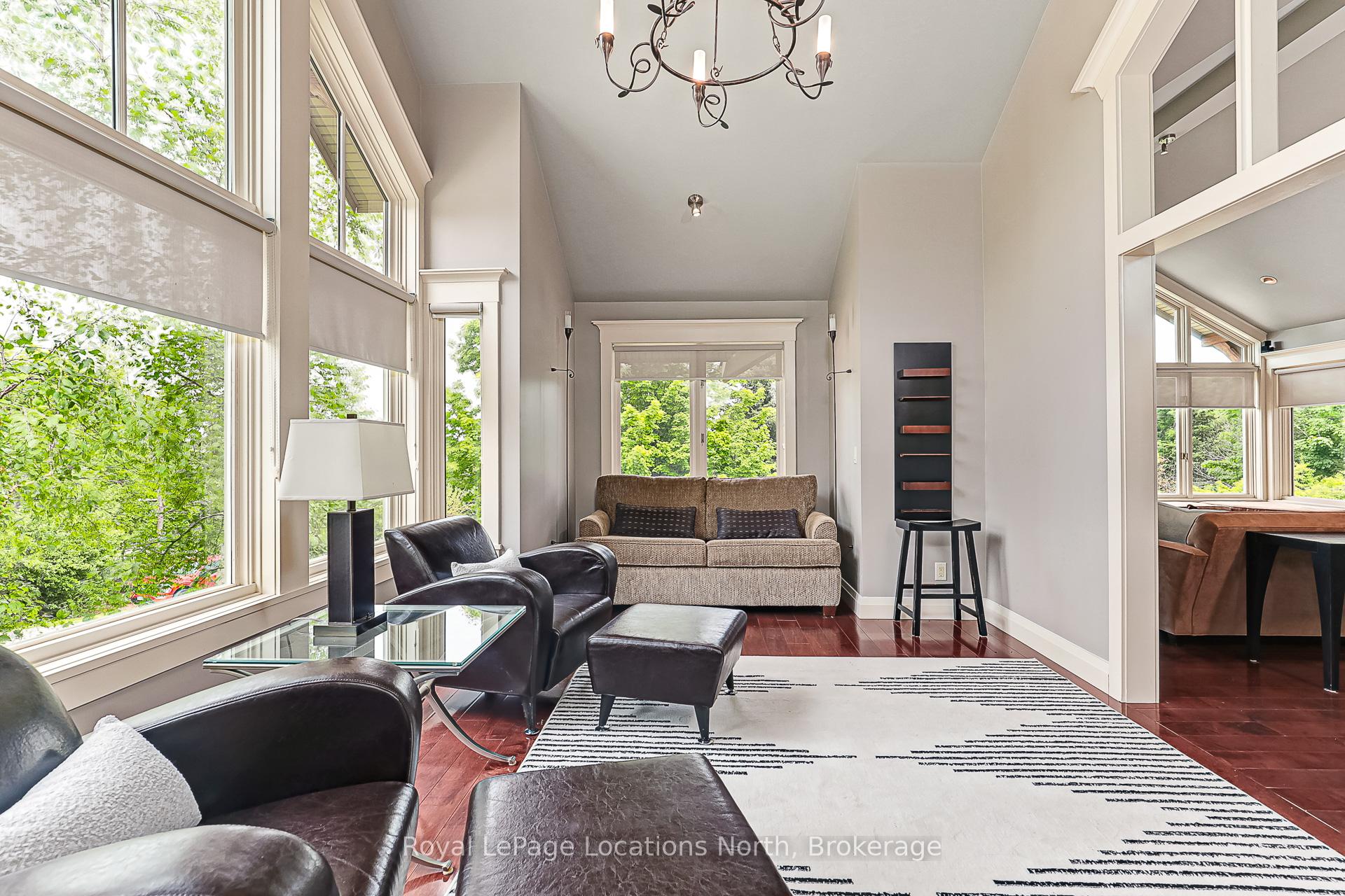 Photo 13 of 169 Aspen Way, Blue Mountains — HOMEH