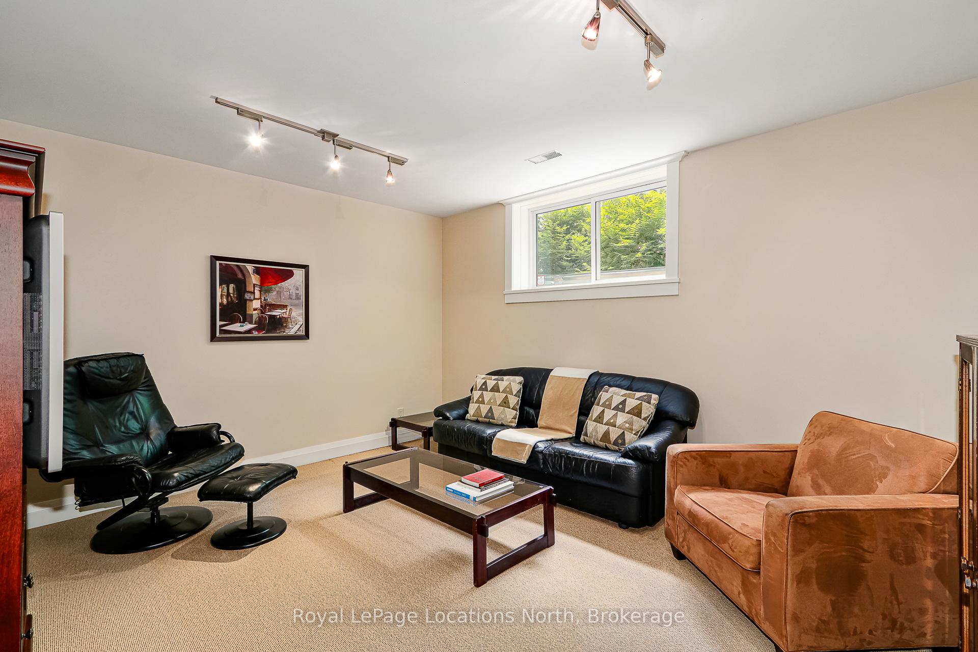 Photo 20 of 169 Aspen Way, Blue Mountains — HOMEH