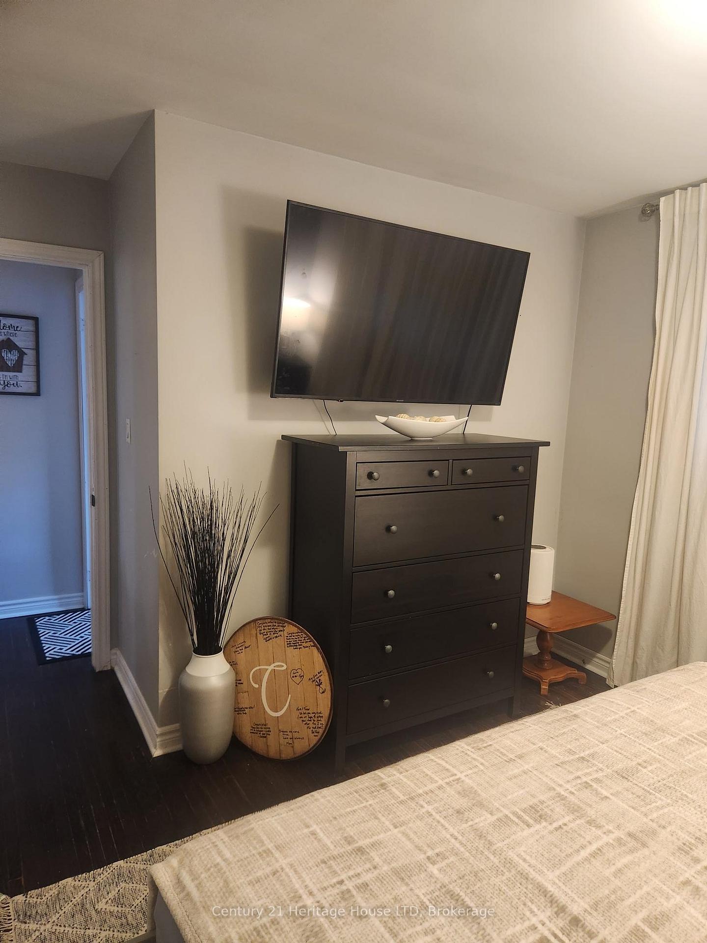Photo 18 of 6 Ridley Avenue, Welland, Lincoln/Crowland — HOMEH