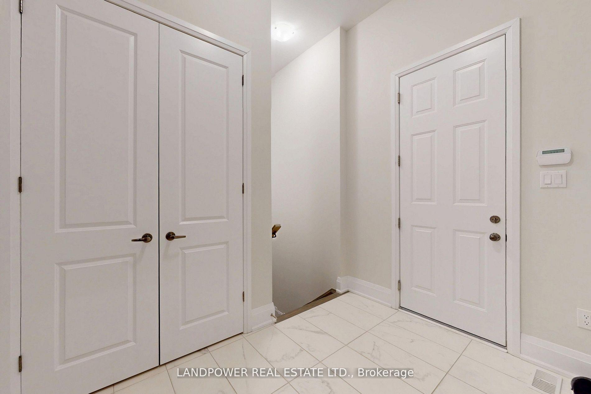 Photo 14 of 52 Klees Crescent, Aurora, Aurora Highlands — HOMEH