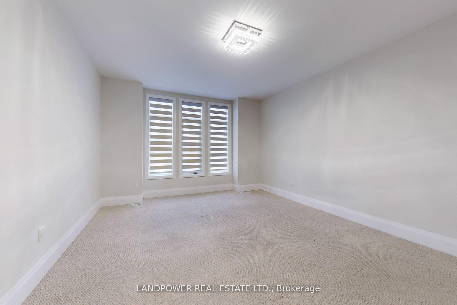 Photo 25 of 52 Klees Crescent, Aurora, Aurora Highlands — HOMEH