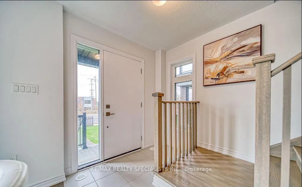 Photo 3 of 53 Sorbara Way, Whitby, Brooklin — HOMEH
