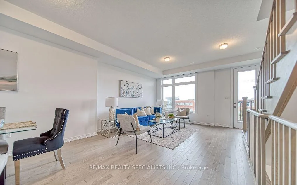 Photo 7 of 53 Sorbara Way, Whitby, Brooklin — HOMEH