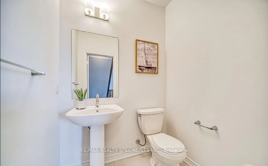 Photo 17 of 53 Sorbara Way, Whitby, Brooklin — HOMEH