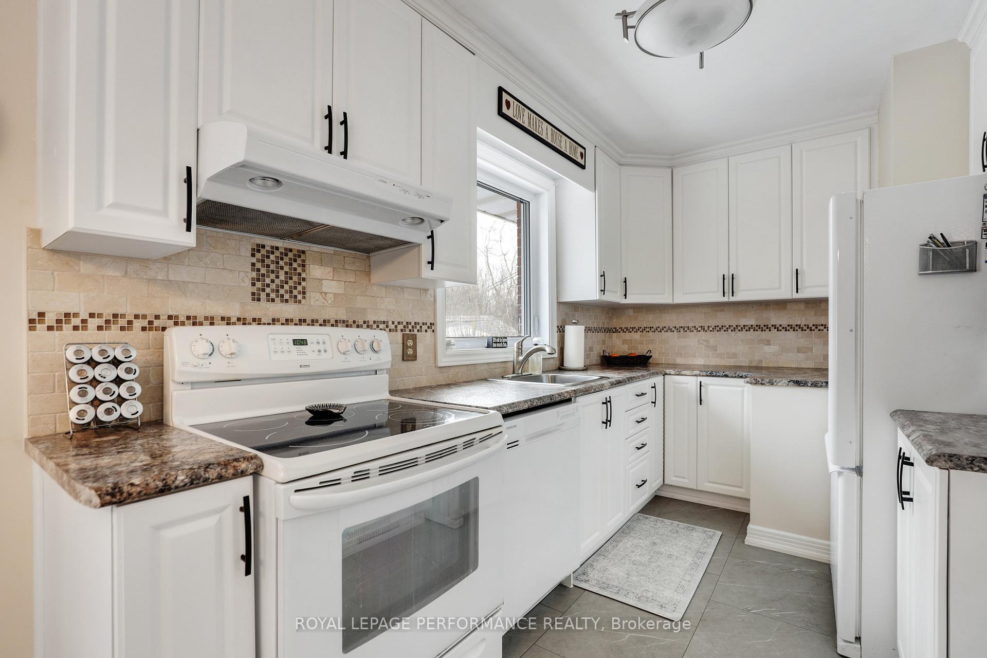 Photo 5 of 2195 Prospect Avenue, Ottawa, Alta Vista — HOMEH