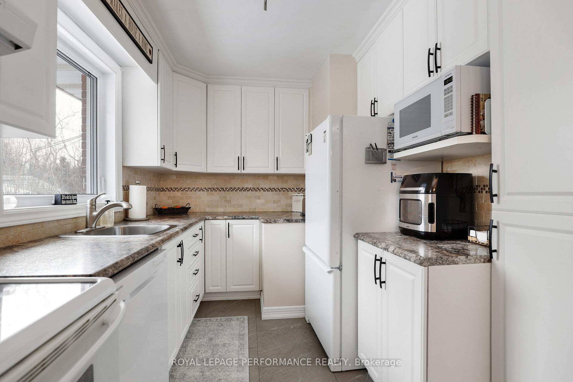 Photo 6 of 2195 Prospect Avenue, Ottawa, Alta Vista — HOMEH