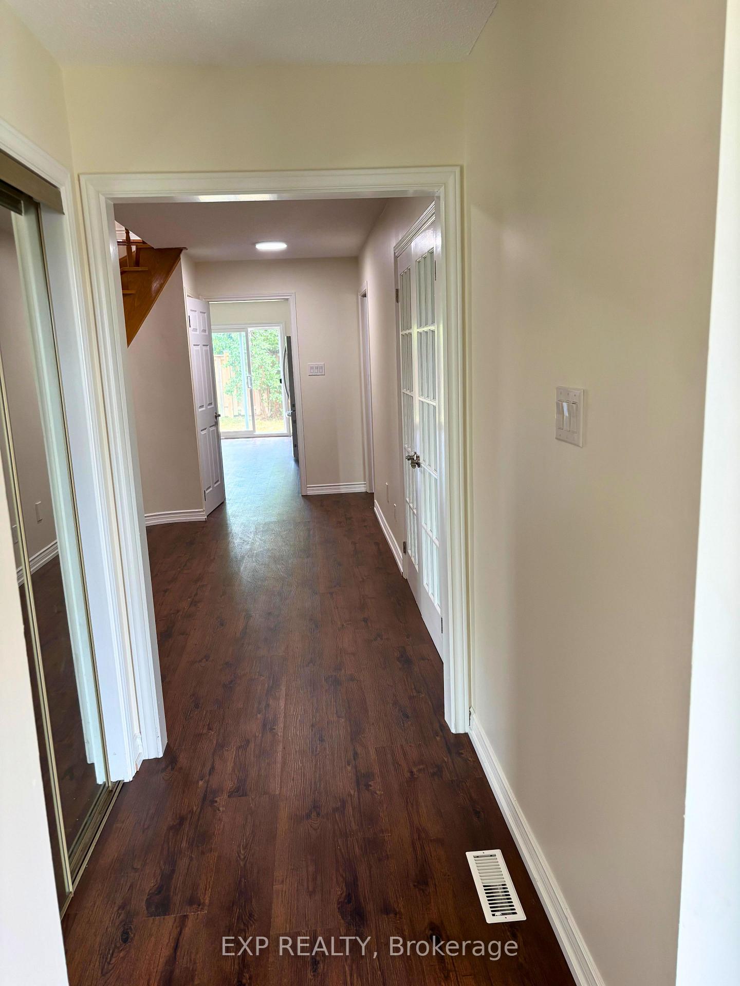Photo 2 of 50 Jackman Crescent, Vaughan, West Woodbridge — HOMEH