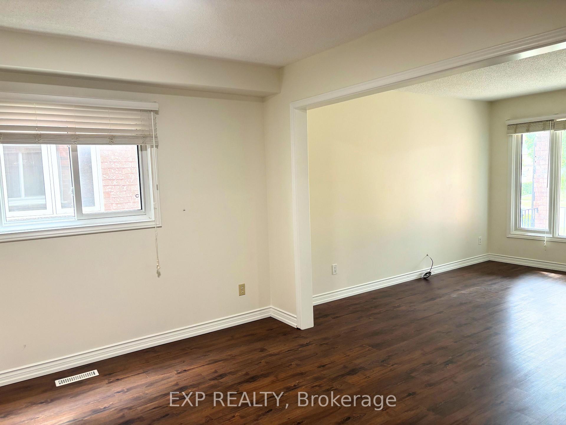 Photo 5 of 50 Jackman Crescent, Vaughan, West Woodbridge — HOMEH