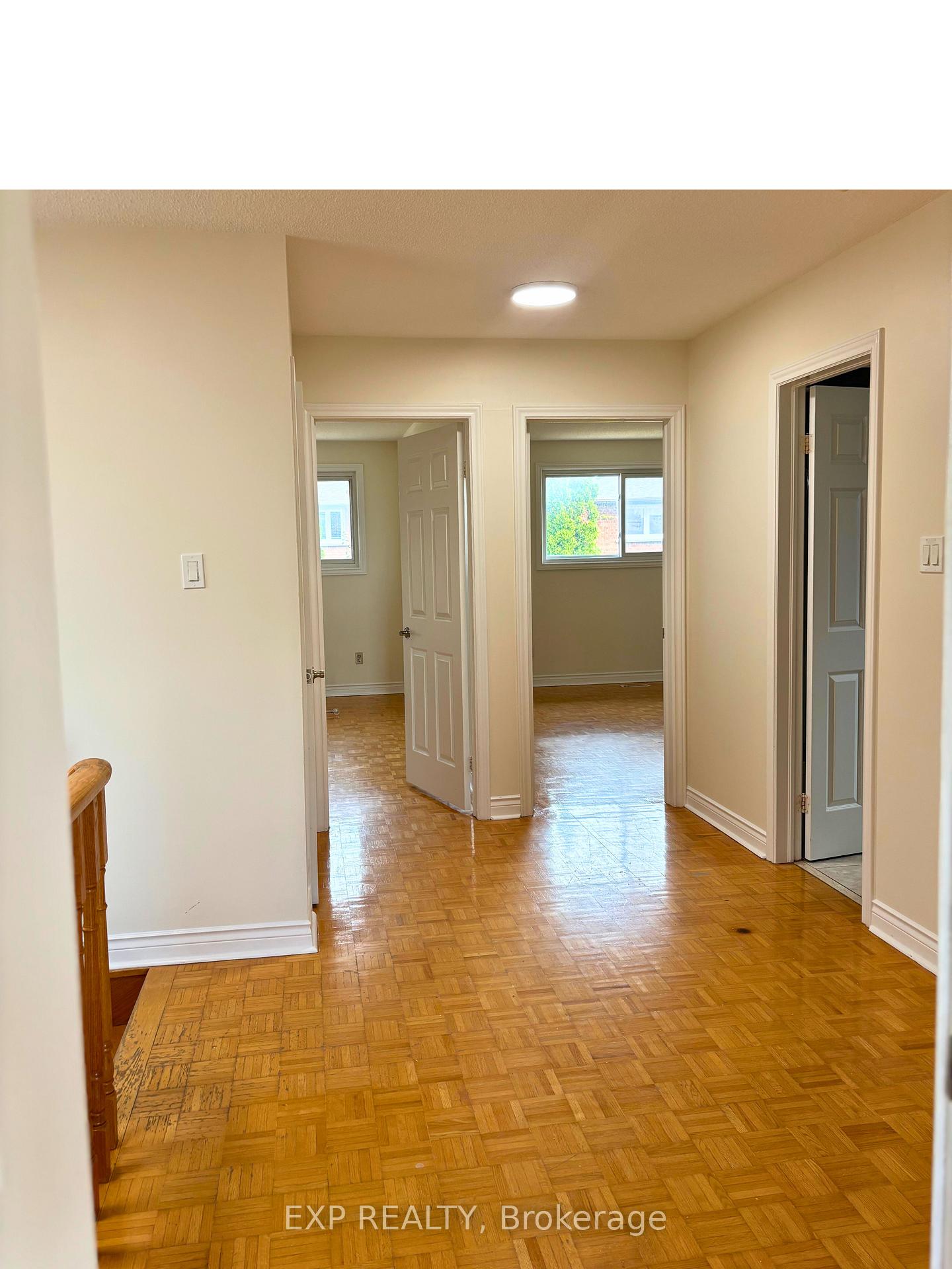 Photo 11 of 50 Jackman Crescent, Vaughan, West Woodbridge — HOMEH