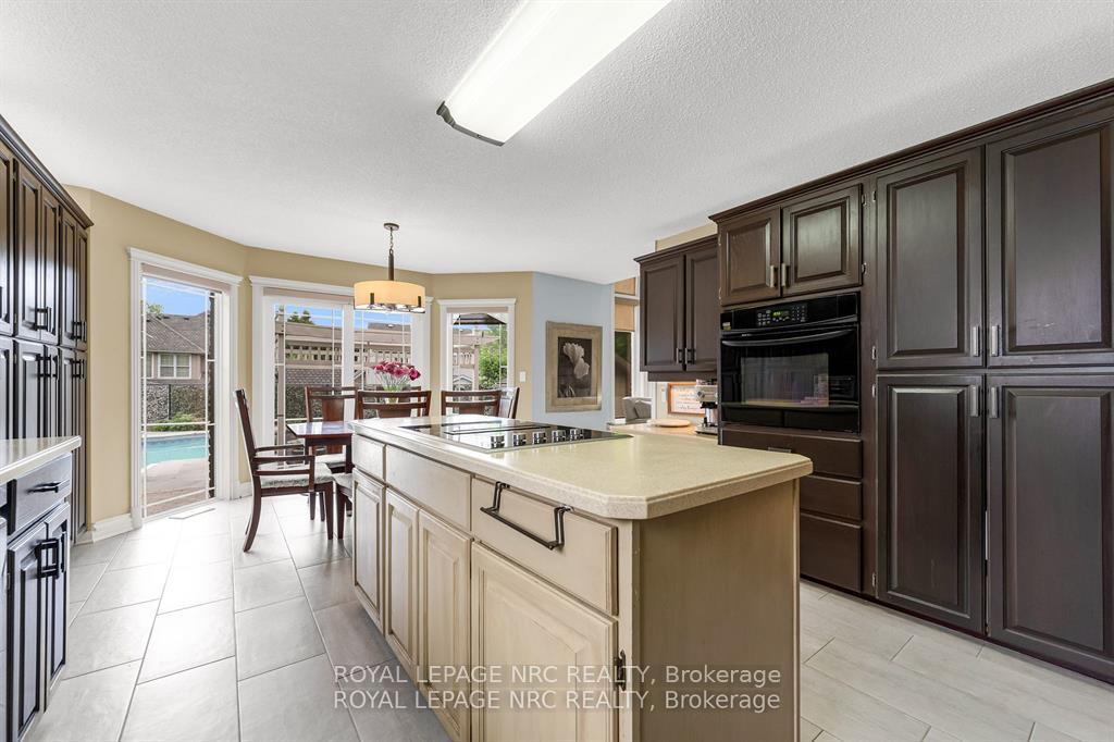 Photo 14 of 11 Stefanie Crescent, Welland, Prince Charles — HOMEH