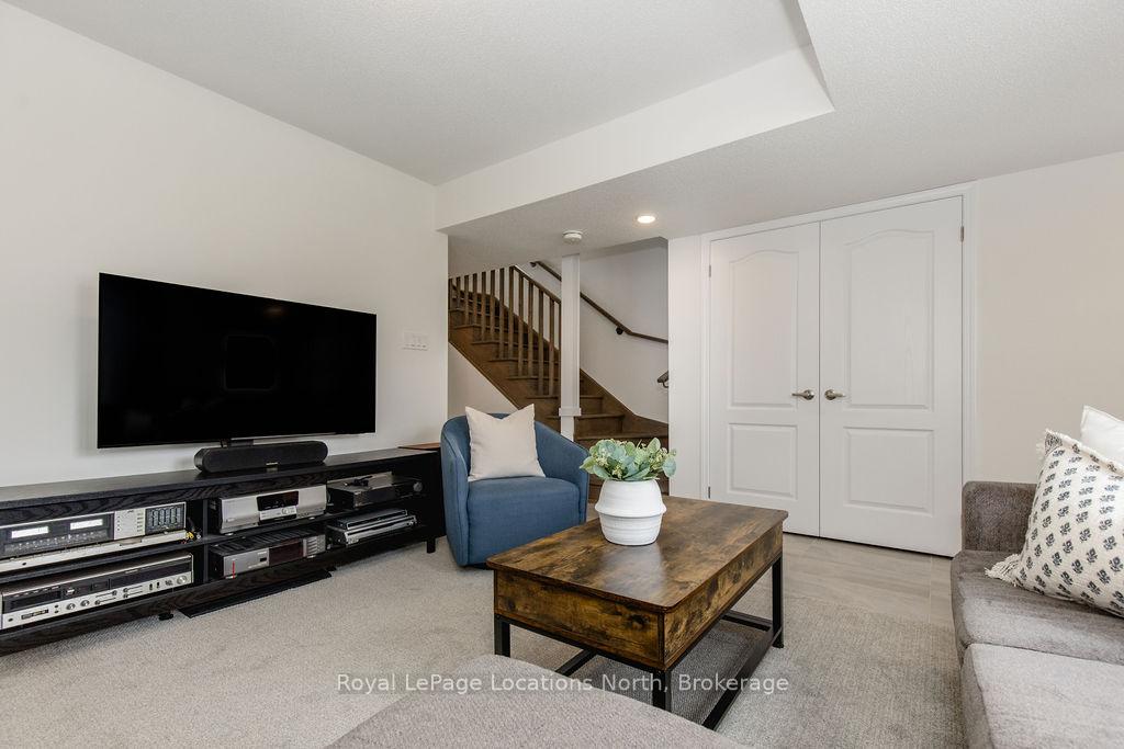 Photo 6 of 14 Abby Drive, Wasaga Beach — HOMEH