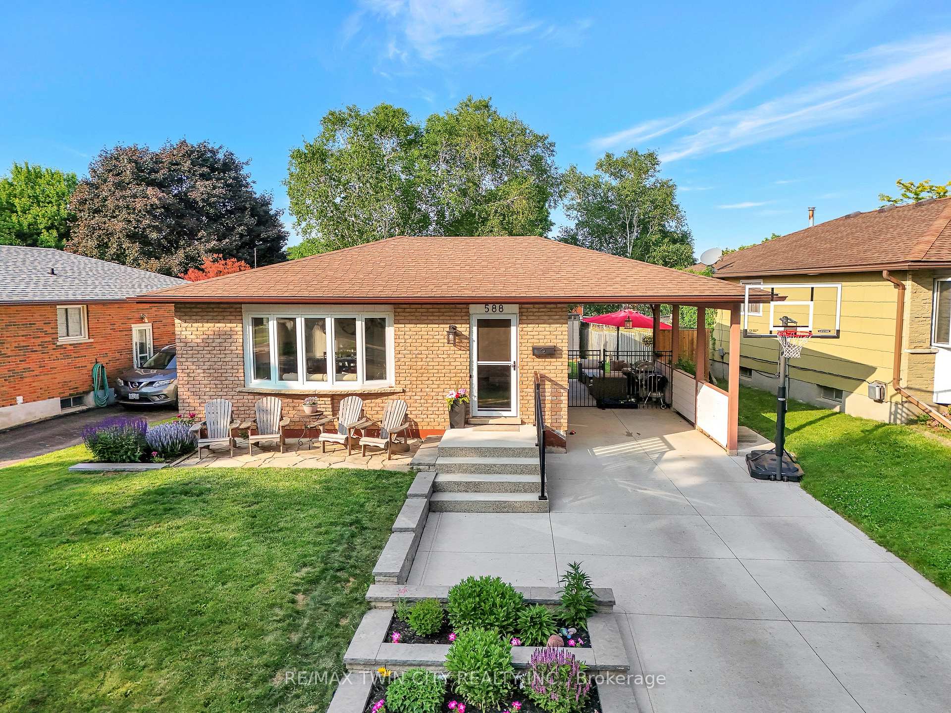 Photo 1 of 588 Highpoint Avenue, Waterloo — HOMEH