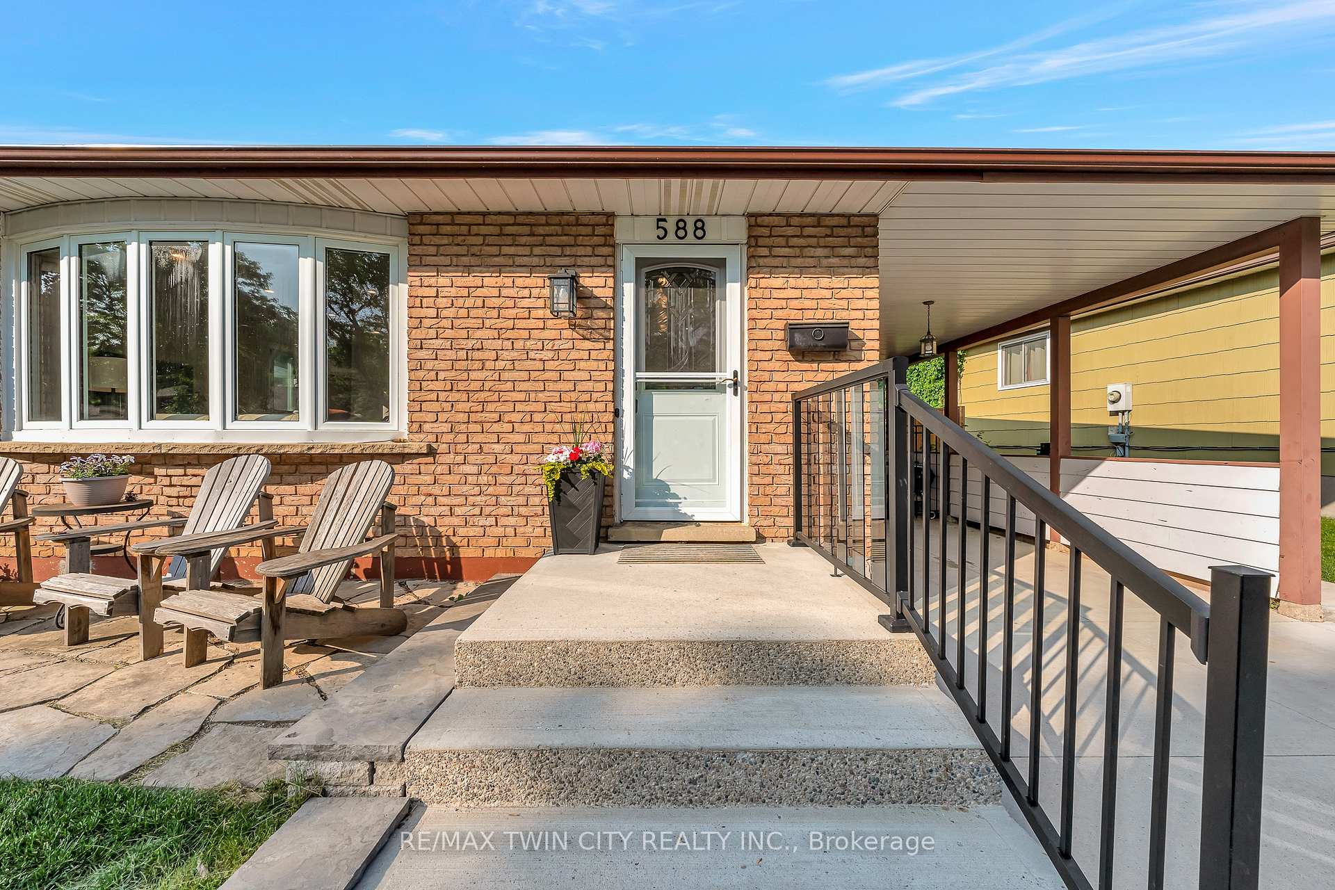 Photo 6 of 588 Highpoint Avenue, Waterloo — HOMEH